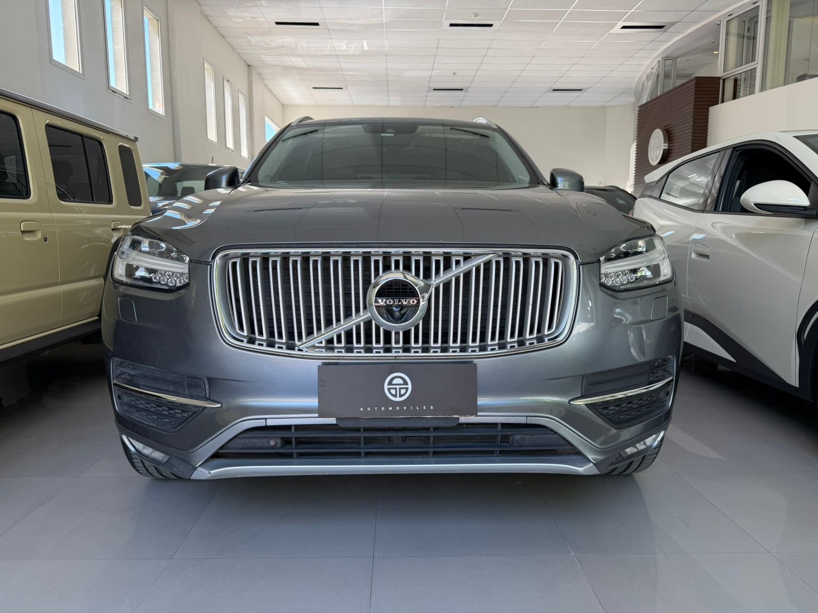 
 Volvo XC90  2016 82000km full									