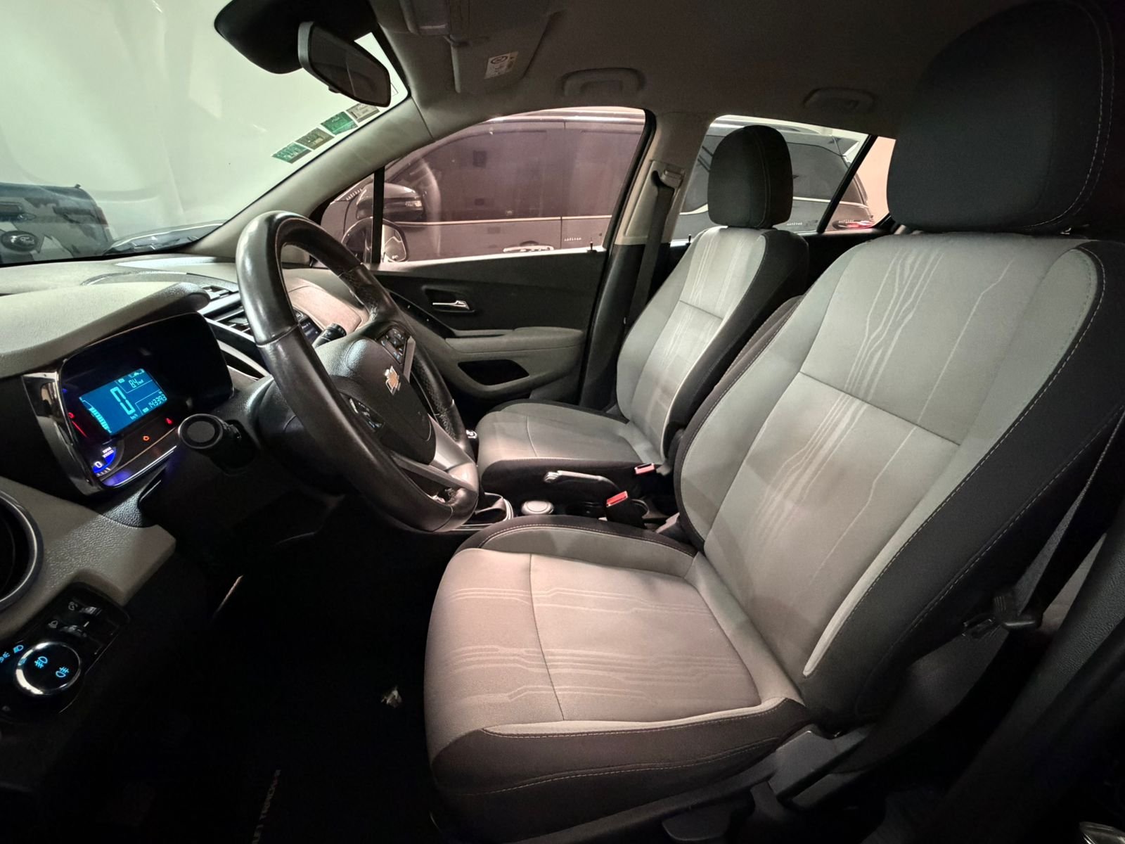 
 Chevrolet Tracker LTZ 2016 MT 143000 km full									