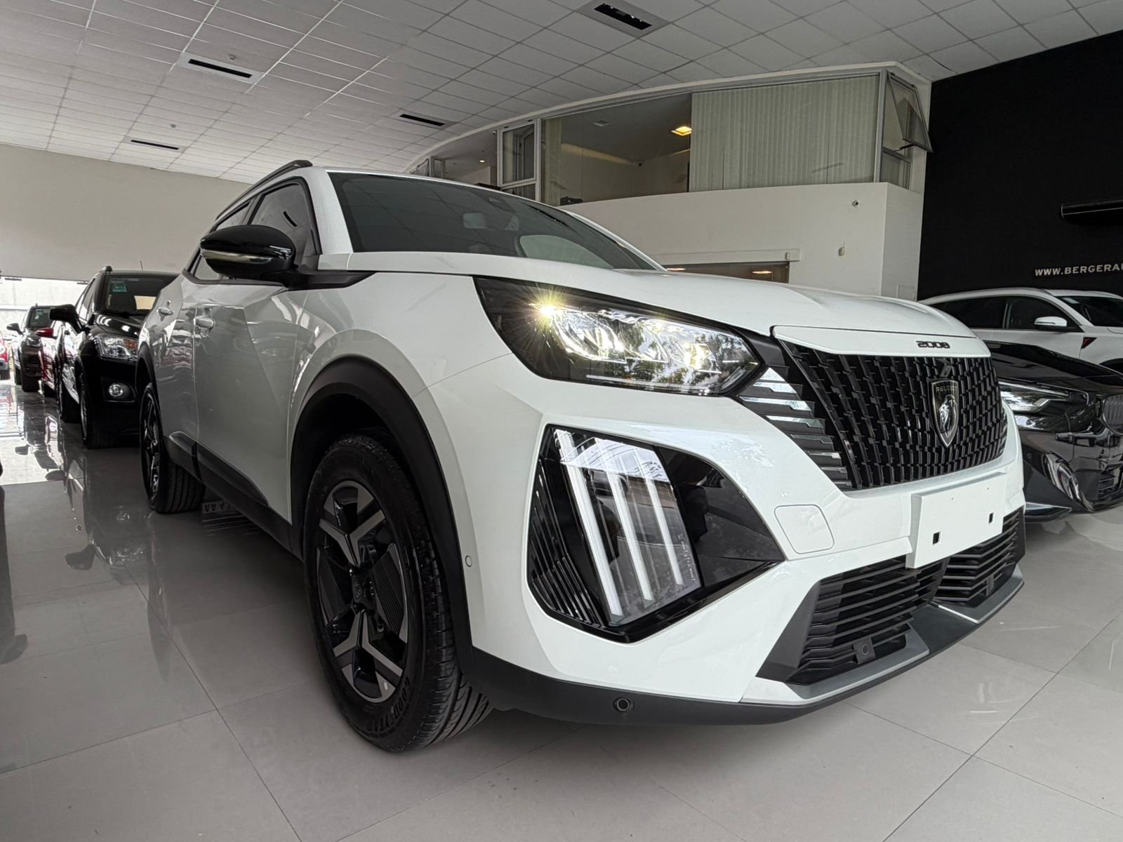 
 Peugeot 2008 Allure 0km 1.0 T CVT full									