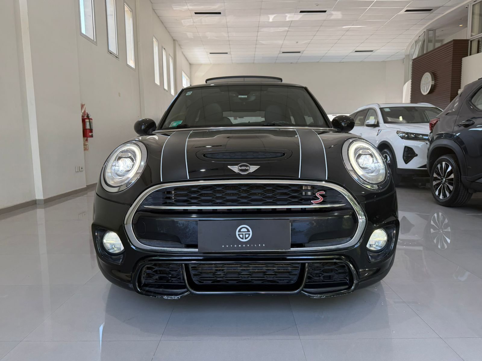 
 MINI COOPER S 2.0 2017 78000km full									