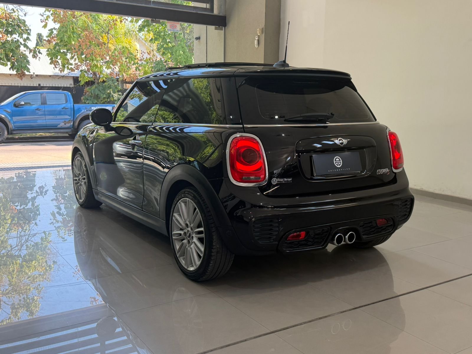 
 MINI COOPER S 2.0 2017 78000km full									