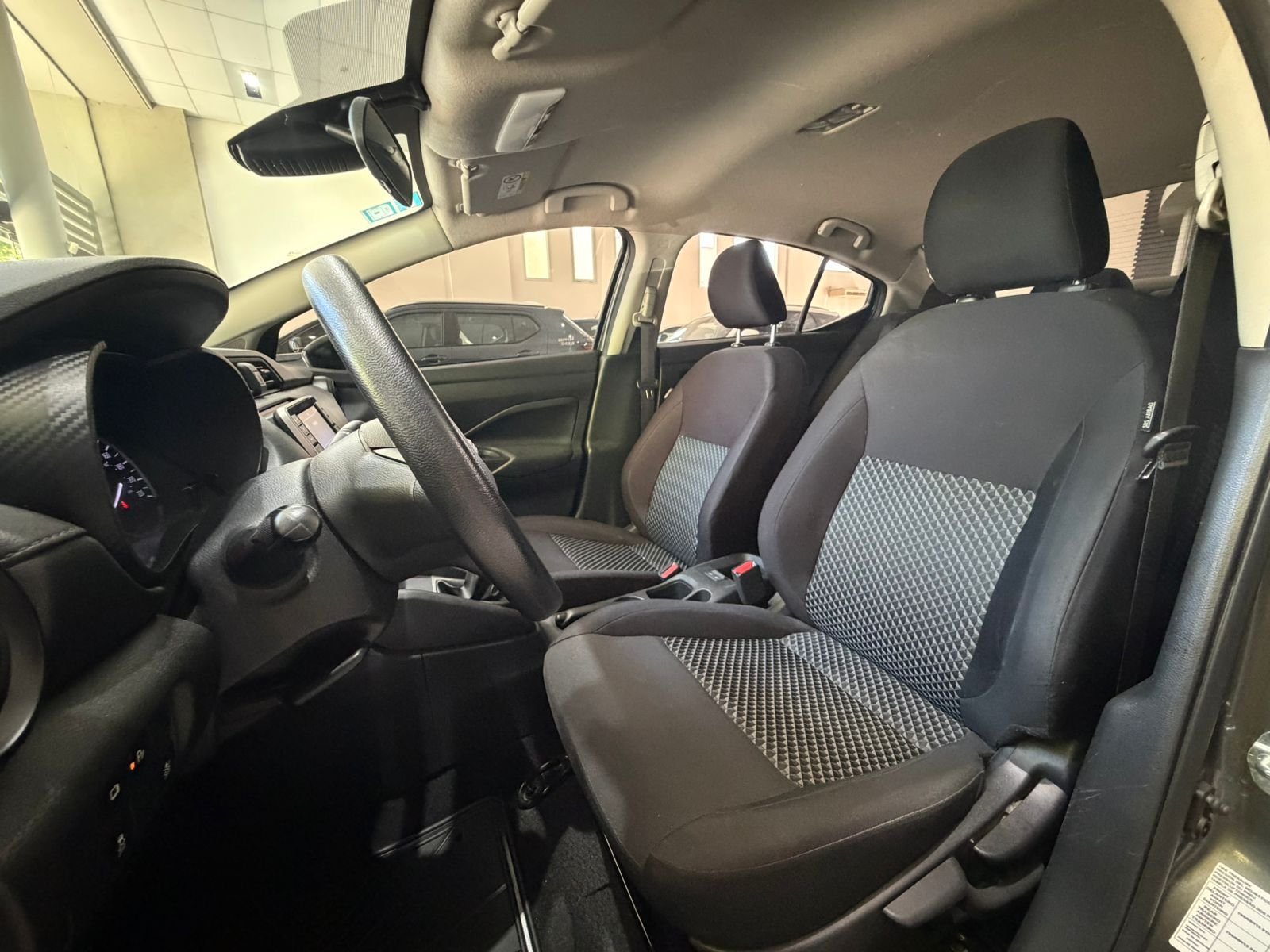 
 Nissan Versa Sense full									