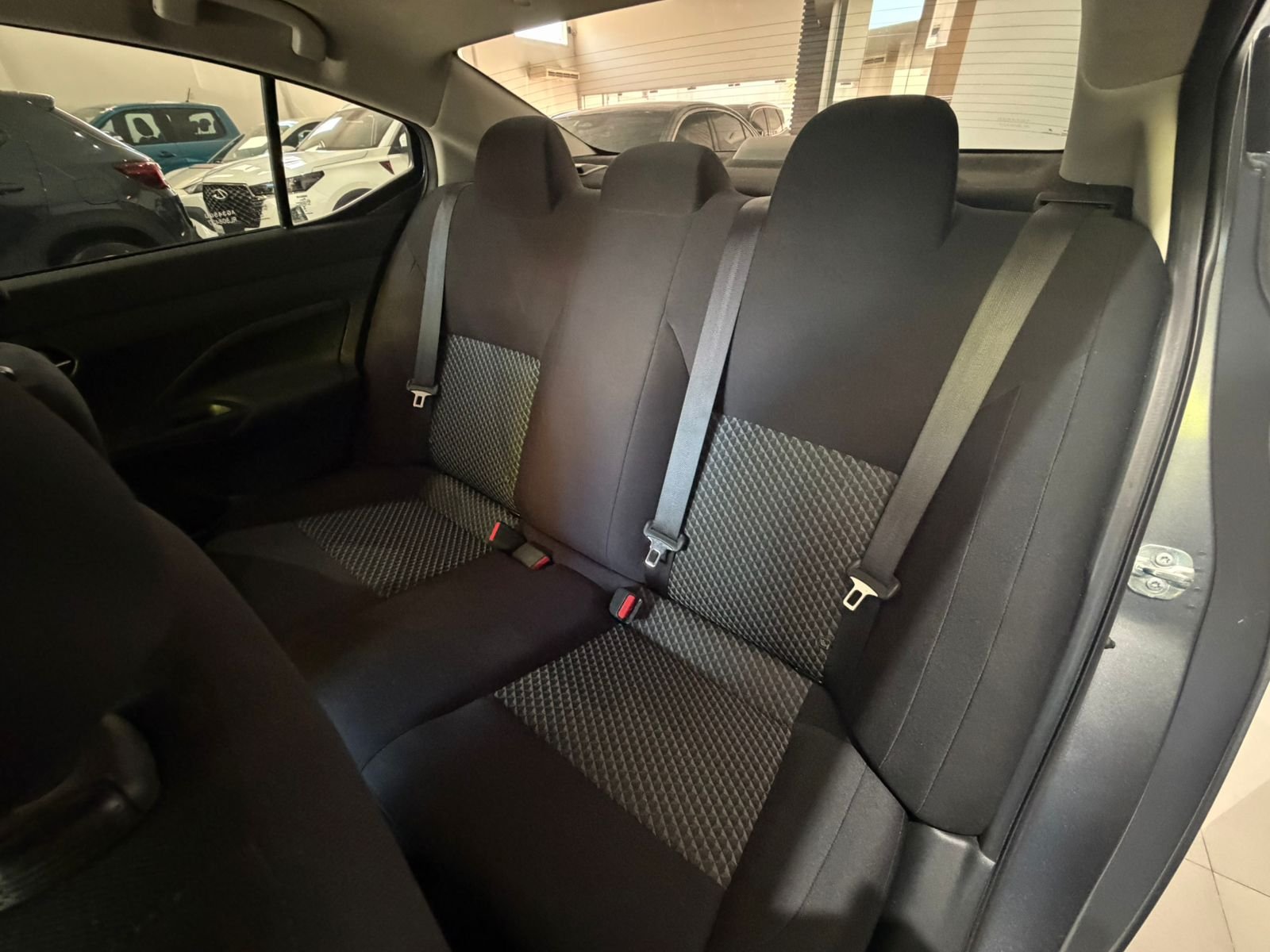 
 Nissan Versa Sense full									