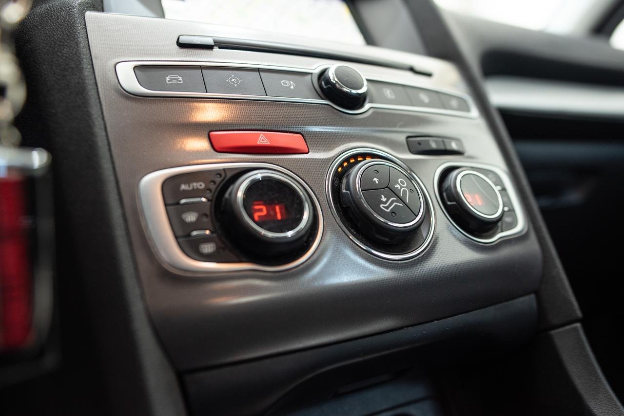 
 CITROEN C4 LOUNGE THP FEELPACK MT 2018 61000km full									