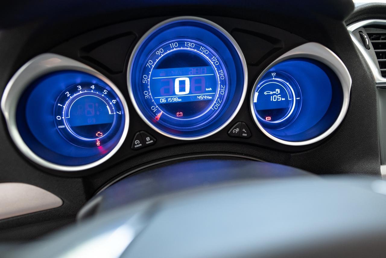 
 CITROEN C4 LOUNGE THP FEELPACK MT 2018 61000km full									