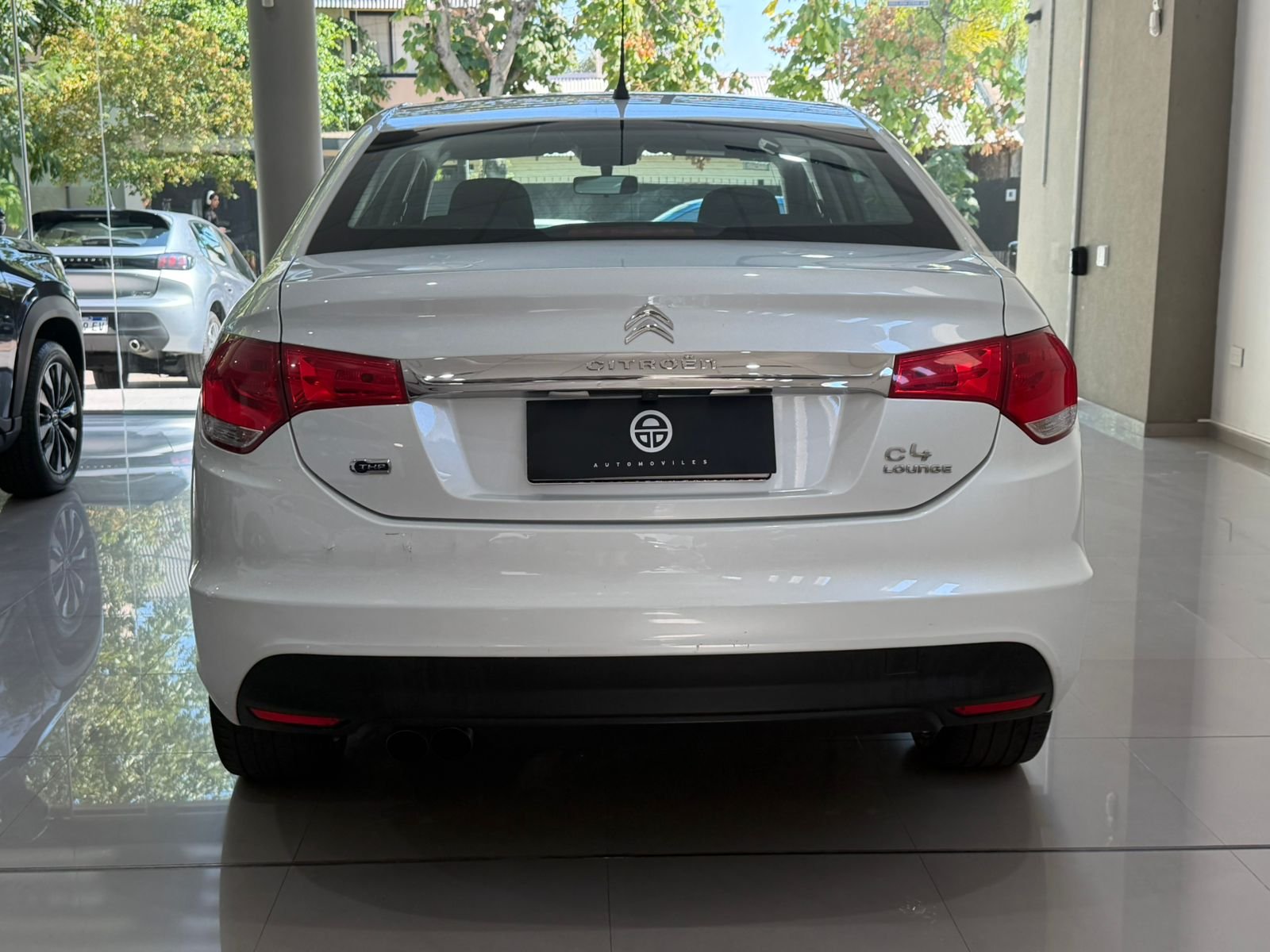 
 CITROEN C4 LOUNGE THP FEELPACK MT 2018 61000km full									