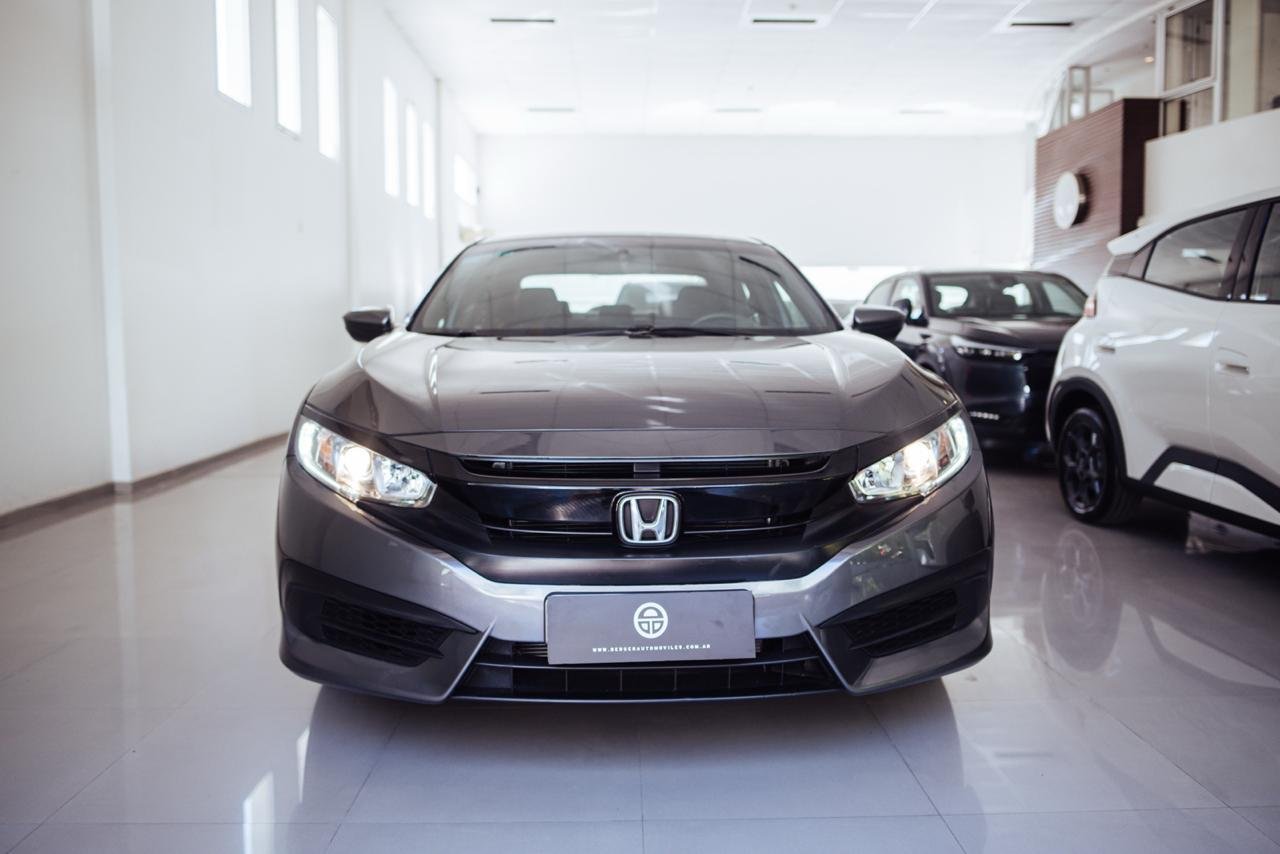 
 Honda Civic EX 2017 122000km full									