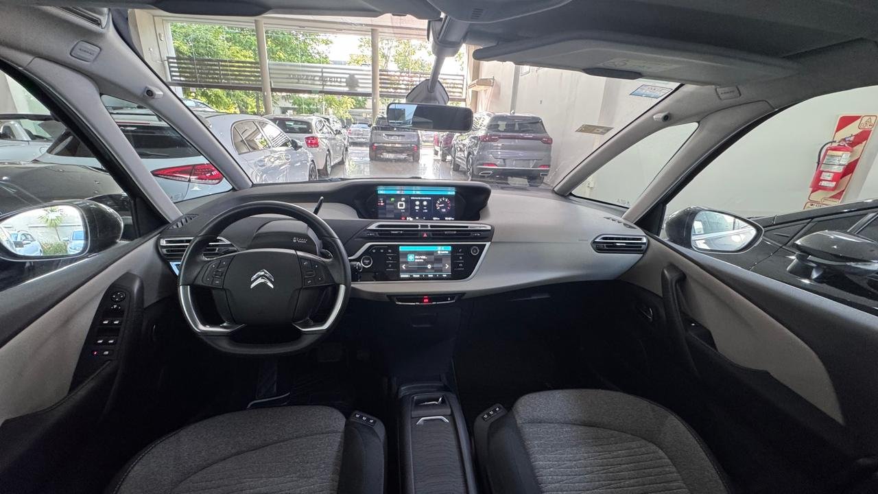 
 C4 Picasso feelpack AT6 2018 70000km full									
