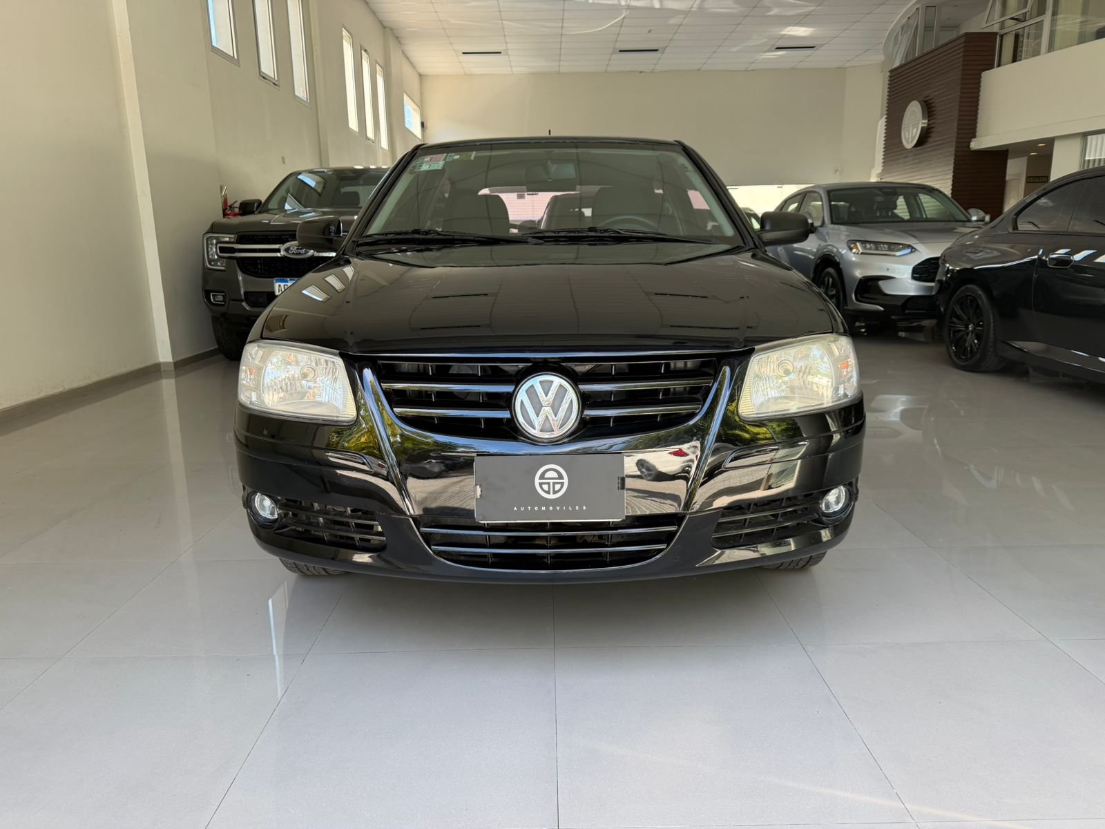 
 Volkswagen Gol 1,4 L 2012 130000 km full									