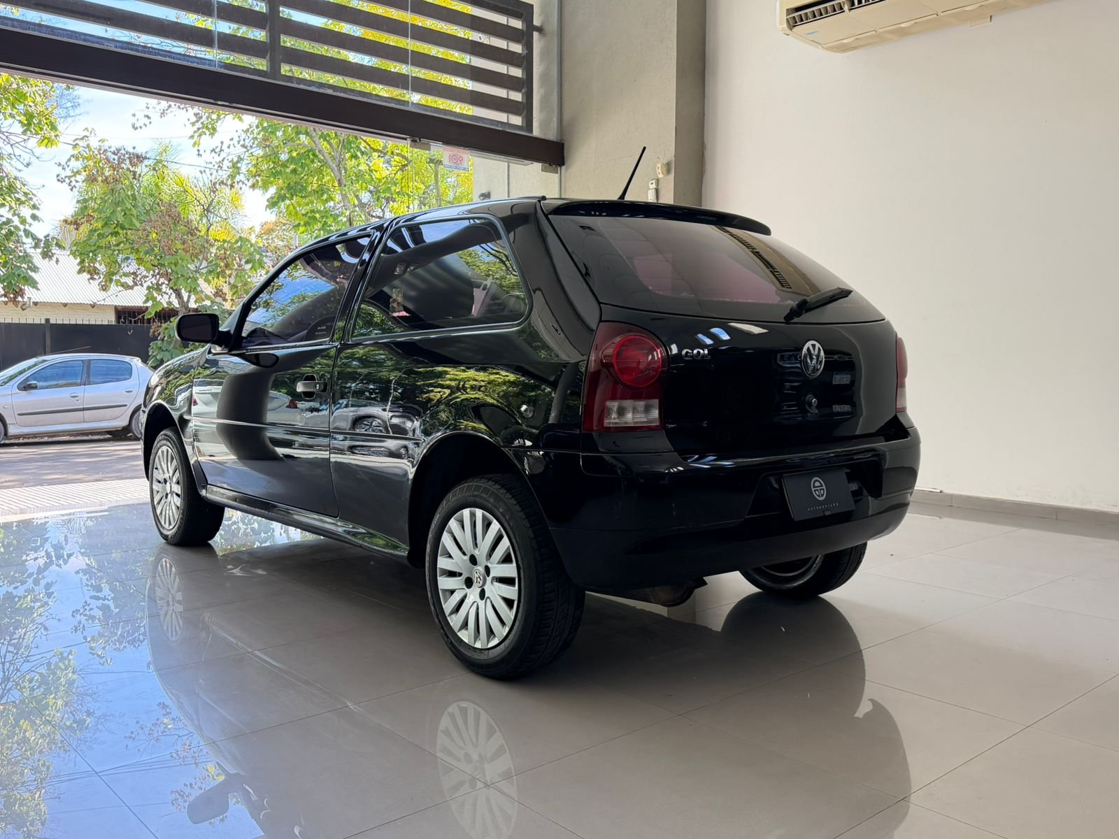 
 Volkswagen Gol 1,4 L 2012 130000 km full									