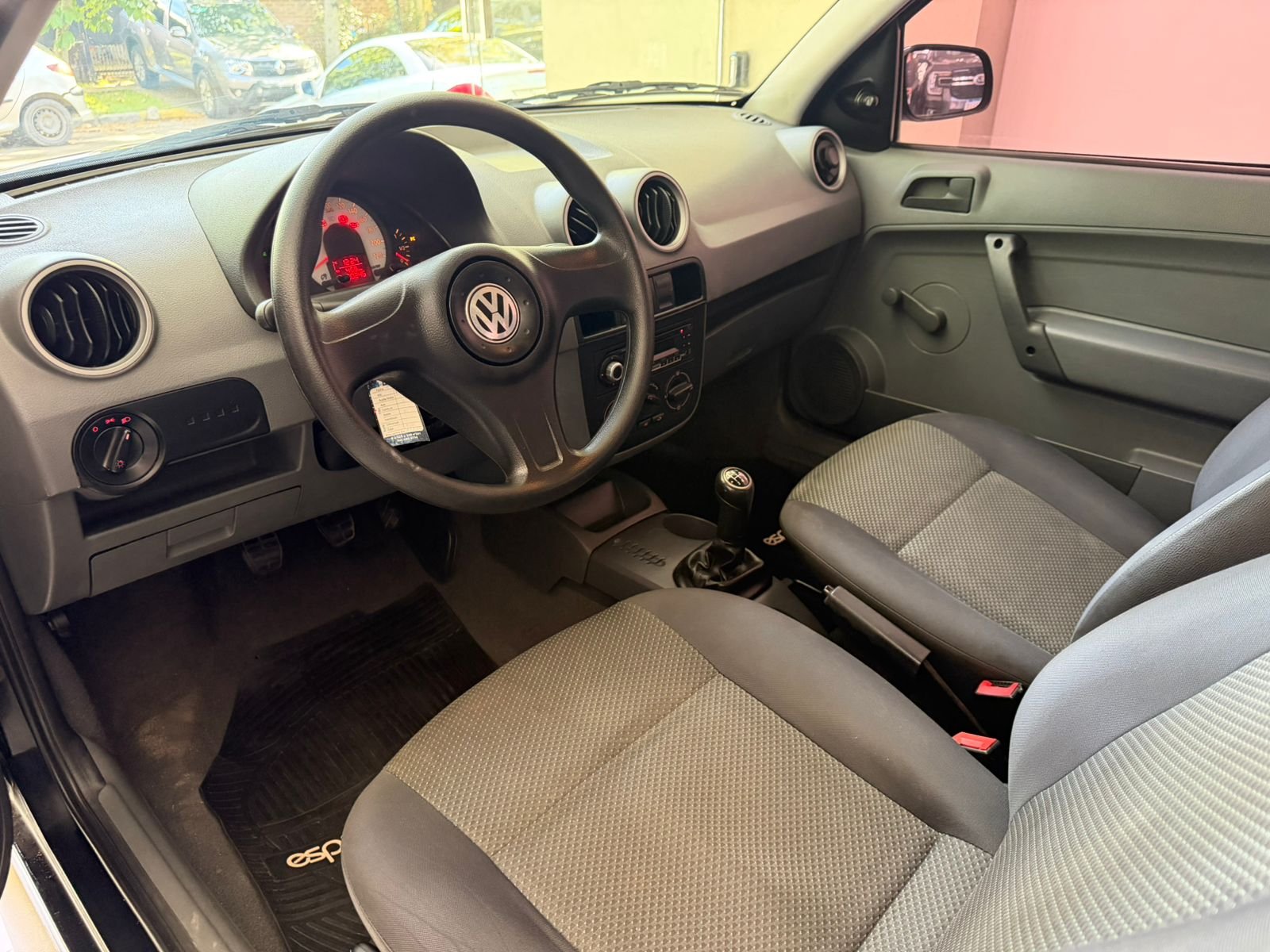 
 Volkswagen Gol 1,4 L 2012 130000 km full									