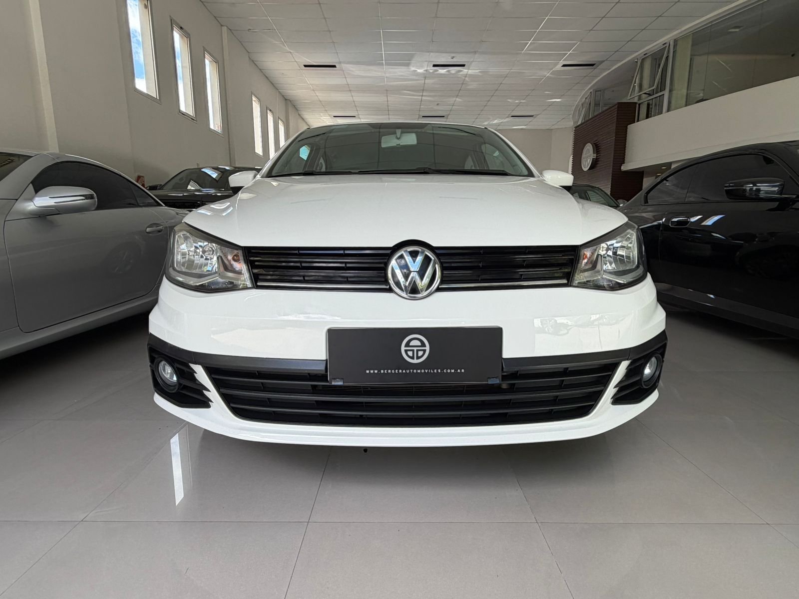 
 Volkswagen Gol Highline 2017 95000 km 5P full									