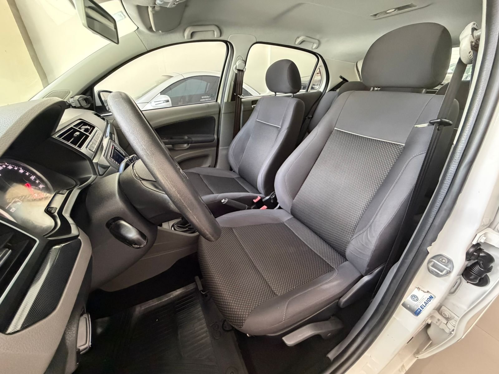 
 Volkswagen Gol Highline 2017 95000 km 5P full									