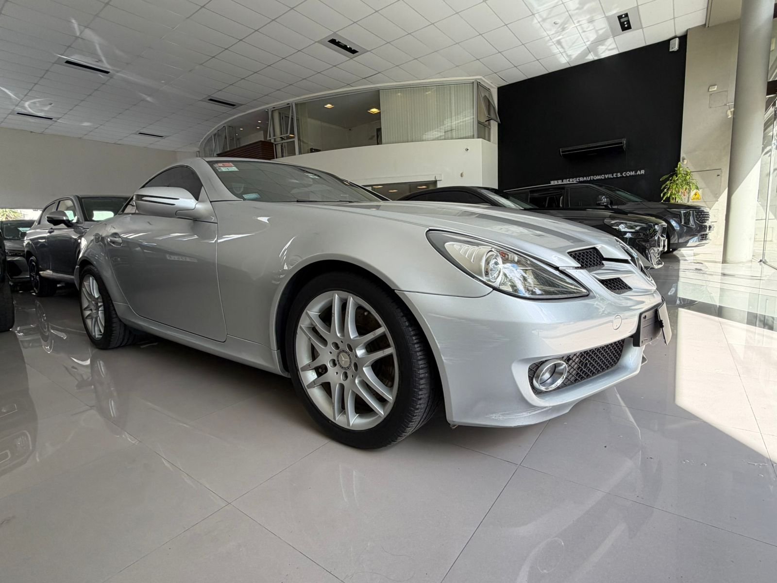 
 Mercedes Benz SLK Kompressor 2011 25000km full									