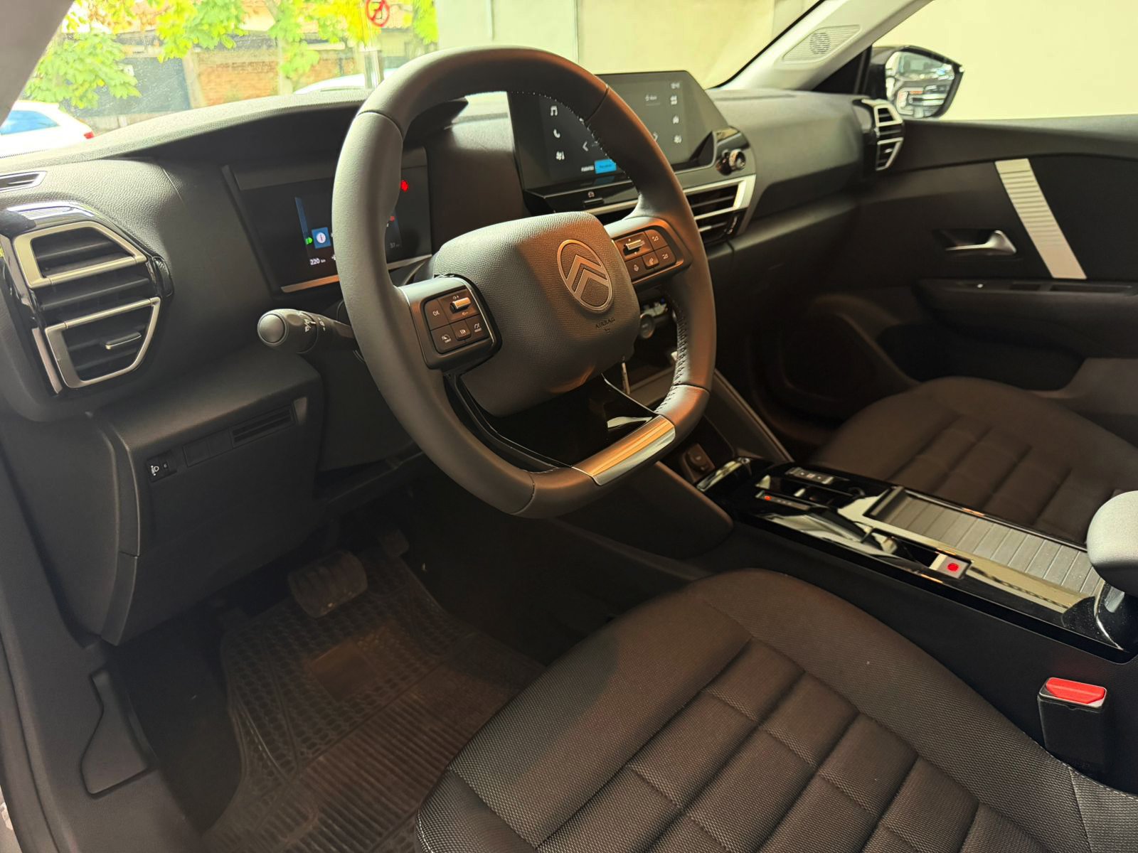 
 Citroen Nuevo C4 1.2 Hybrid Plus 0km 2026 entrega inmediata full									