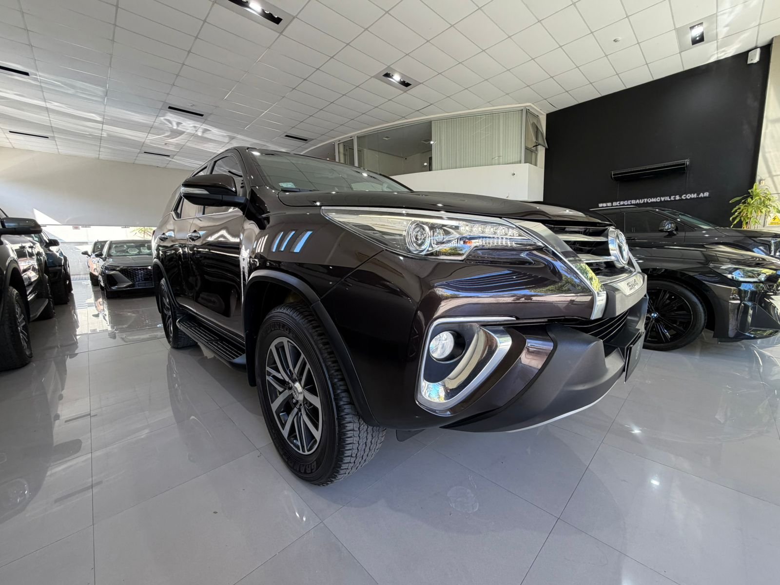 
 Toyota SW4 SRX 7 A 2.8 2015 165000 km full									