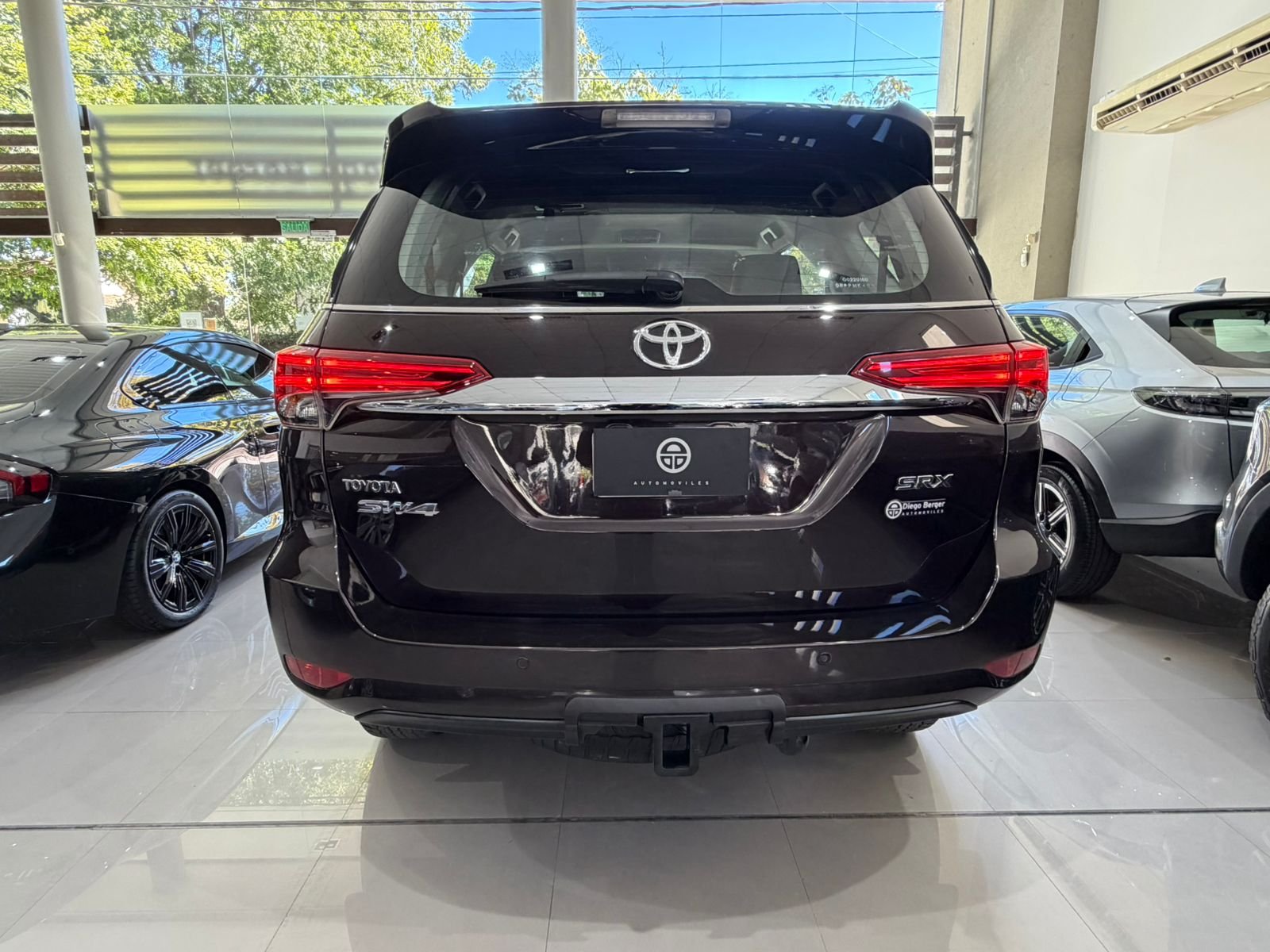 
 Toyota SW4 SRX 7 A 2.8 2015 165000 km full									