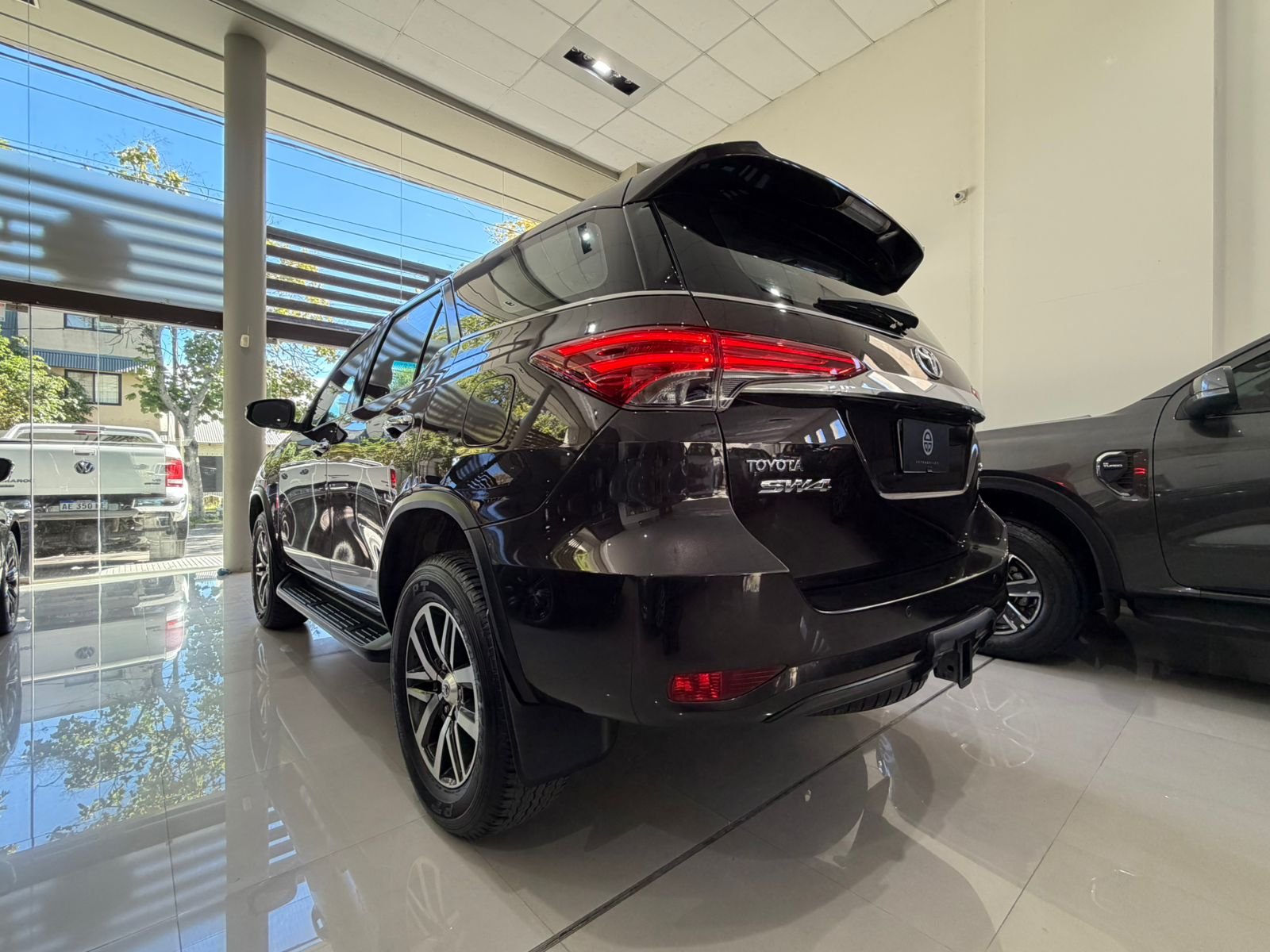 
 Toyota SW4 SRX 7 A 2.8 2015 165000 km full									