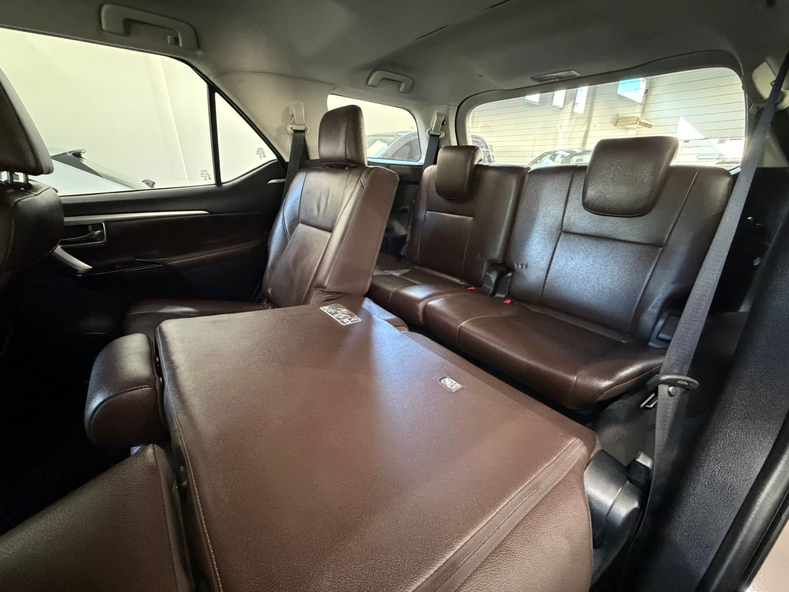 
 Toyota SW4 SRX 7 A 2.8 2015 165000 km full									