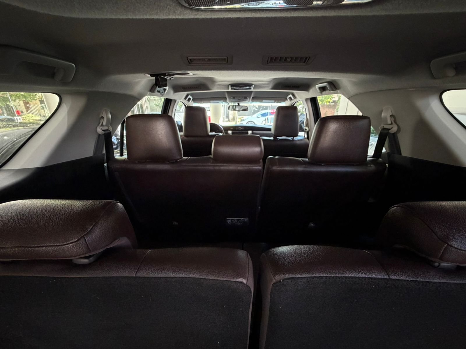 
 Toyota SW4 SRX 7 A 2.8 2015 165000 km full									