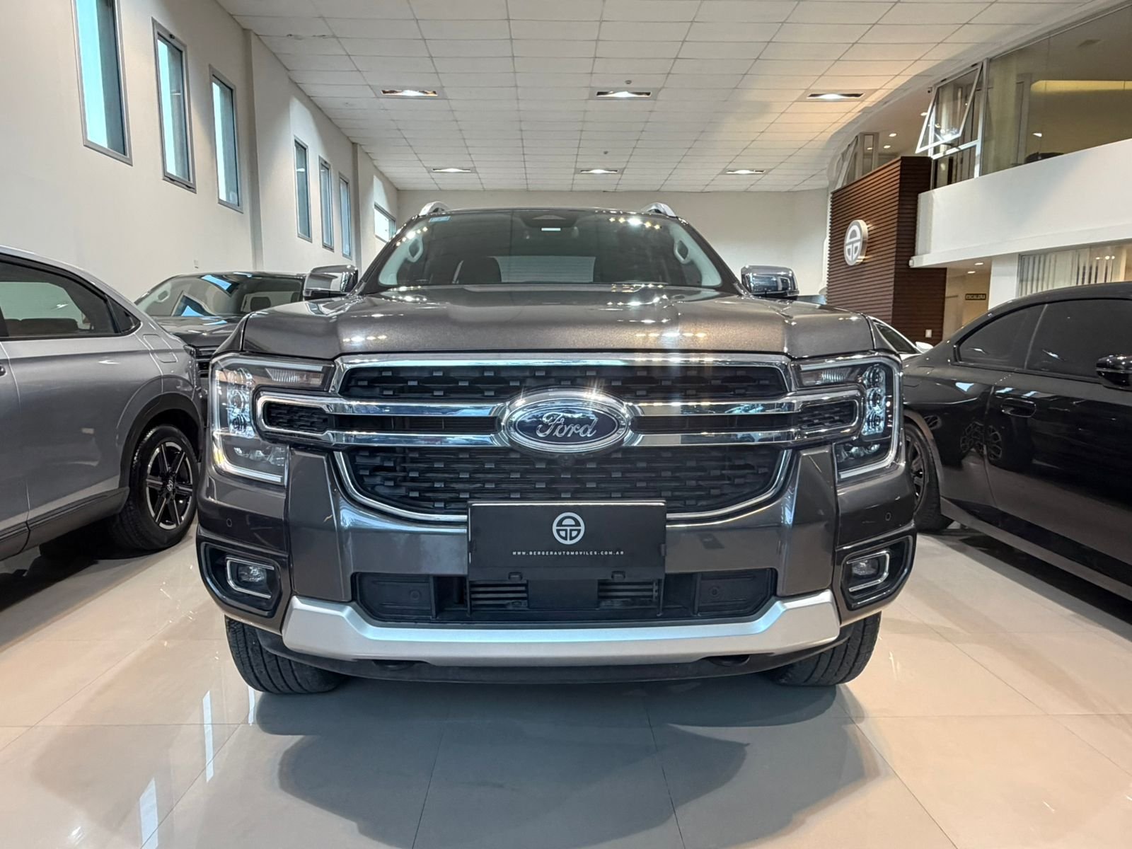 
 Ford Ranger Limited V6 4X4 35000km full									