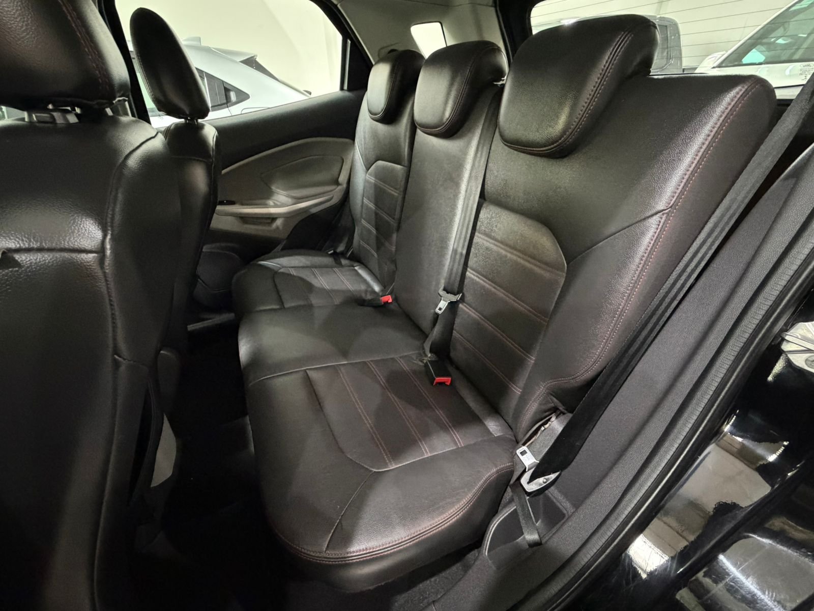 
 Ford Eco Sport Titanium 2016 116000km full									