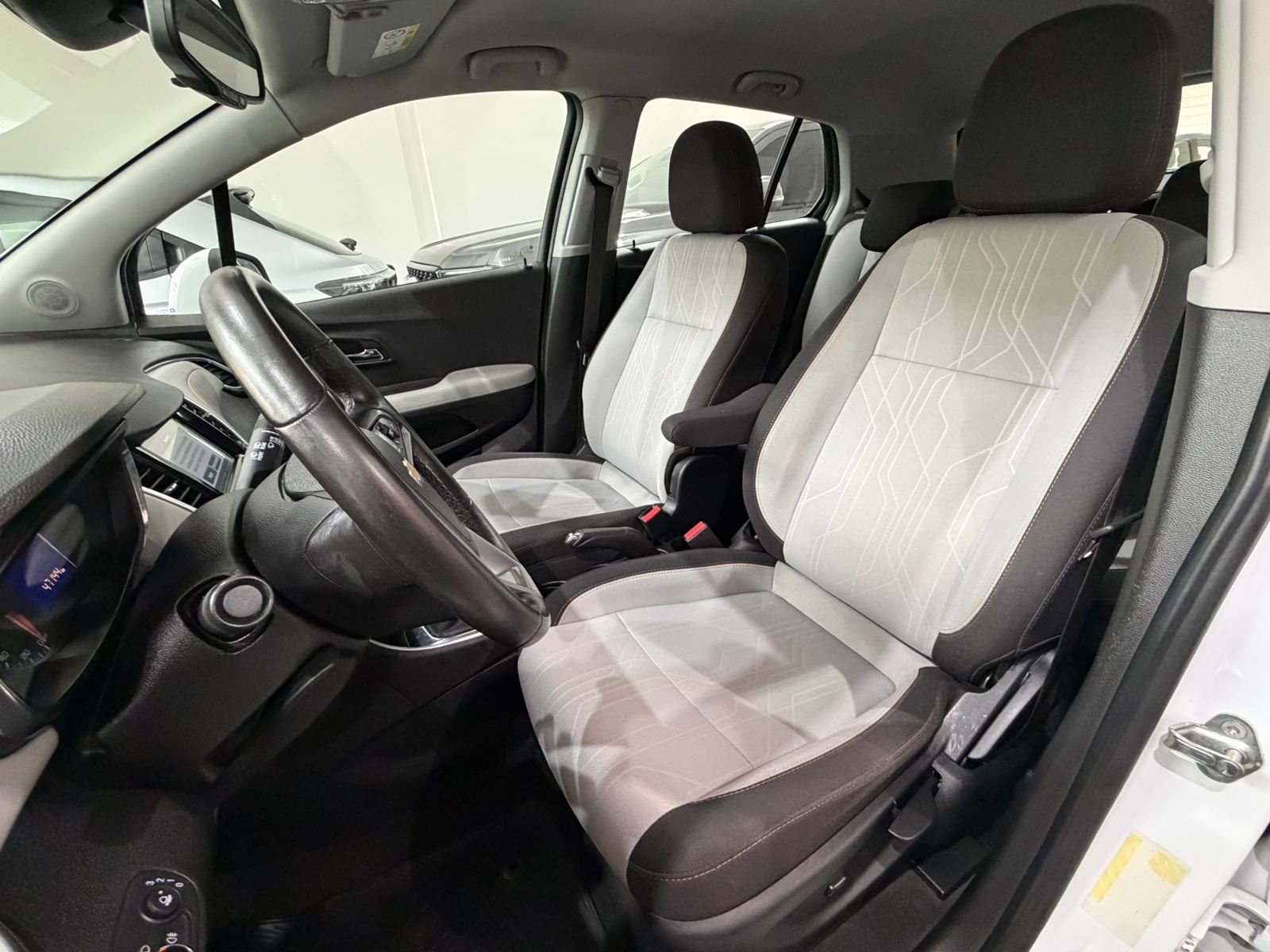 
 Chevrolet Tracker Premier MT 2018 47000km full									