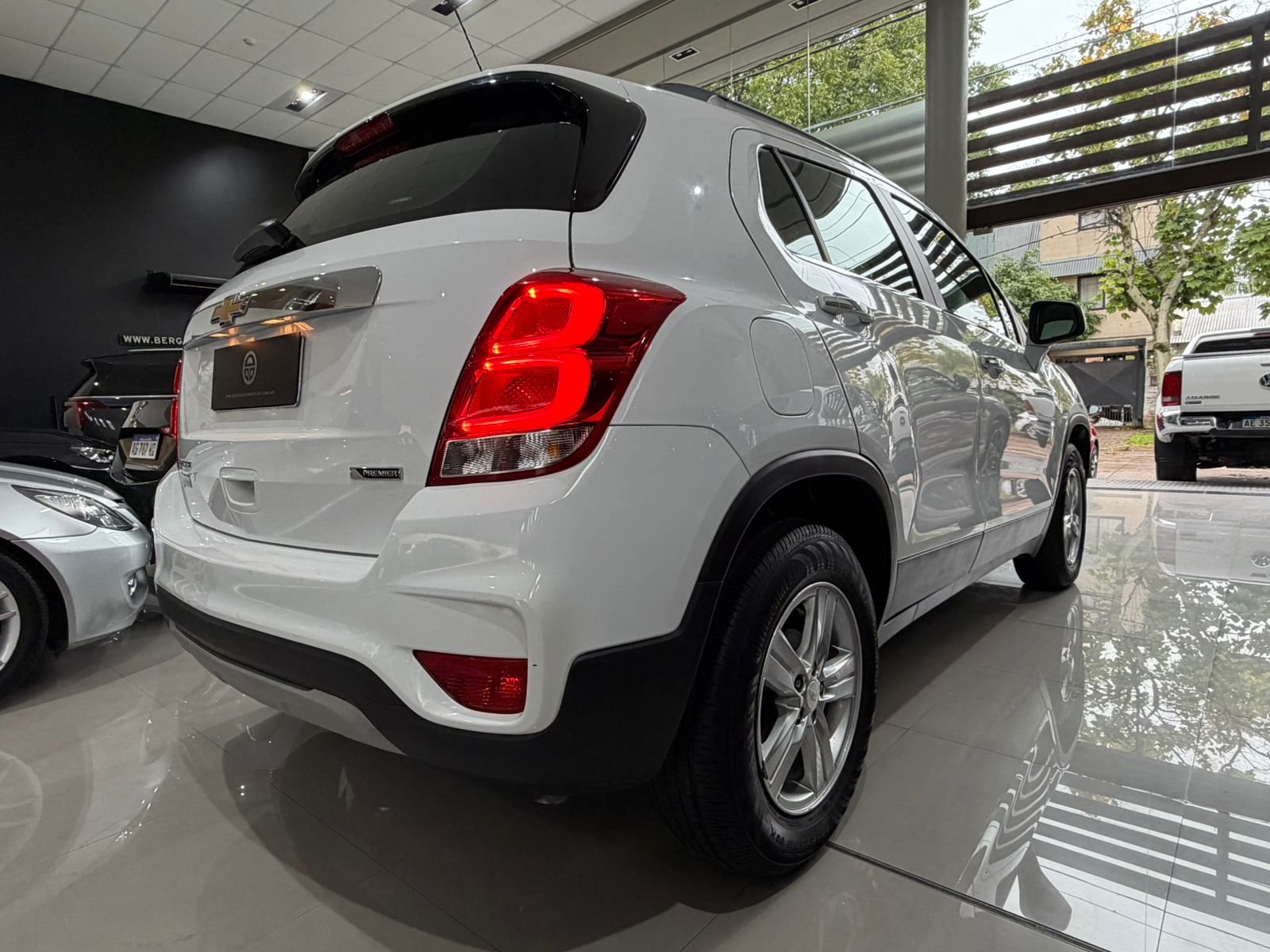 
 Chevrolet Tracker Premier MT 2018 47000km full									
