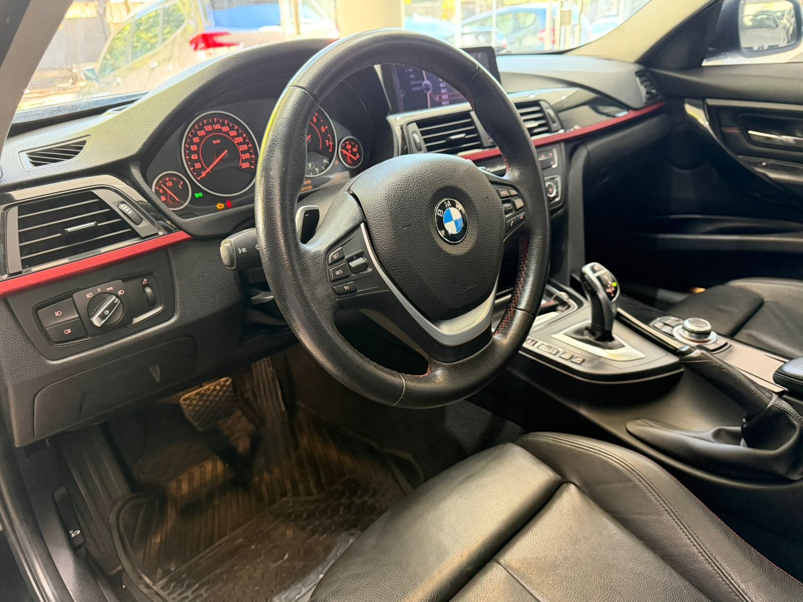 
 BMW 328 Sport 2013 151000km full									