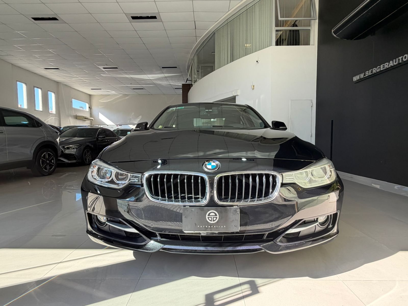 
 BMW 328 Sport 2013 151000km full									