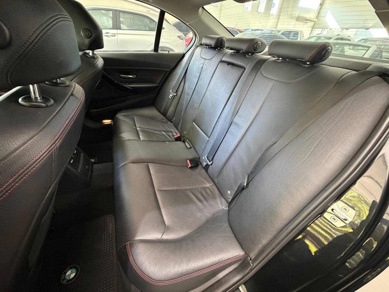 
 BMW 328 Sport 2013 151000km full									