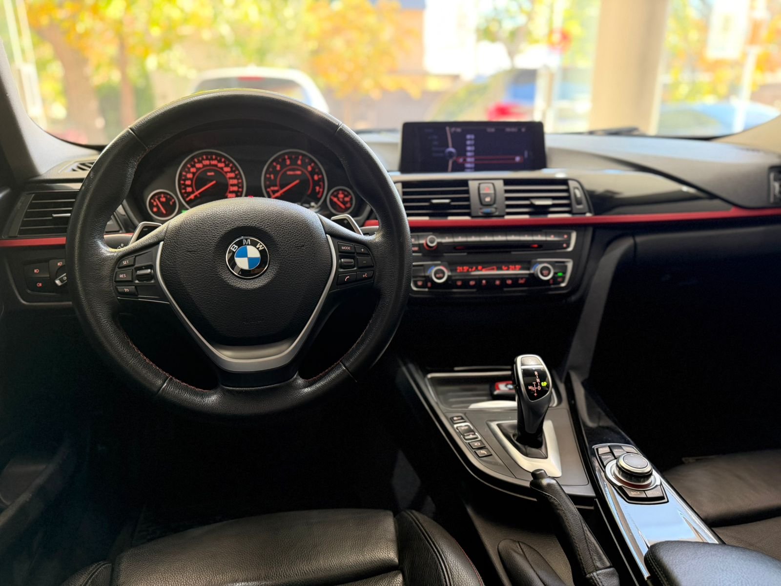 
 BMW 328 Sport 2013 151000km full									