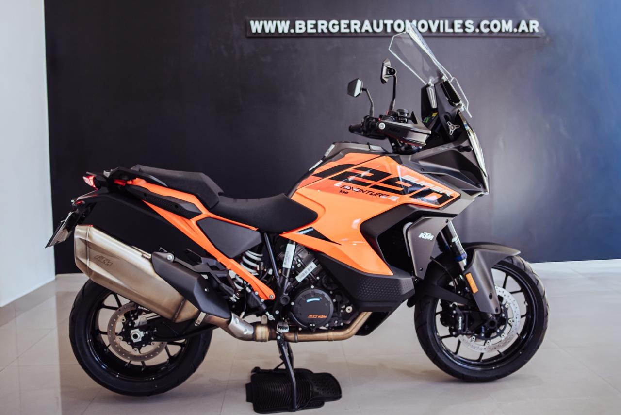 
 KTM 1290 SUPER ADVENTURE S 2025 7900km full									