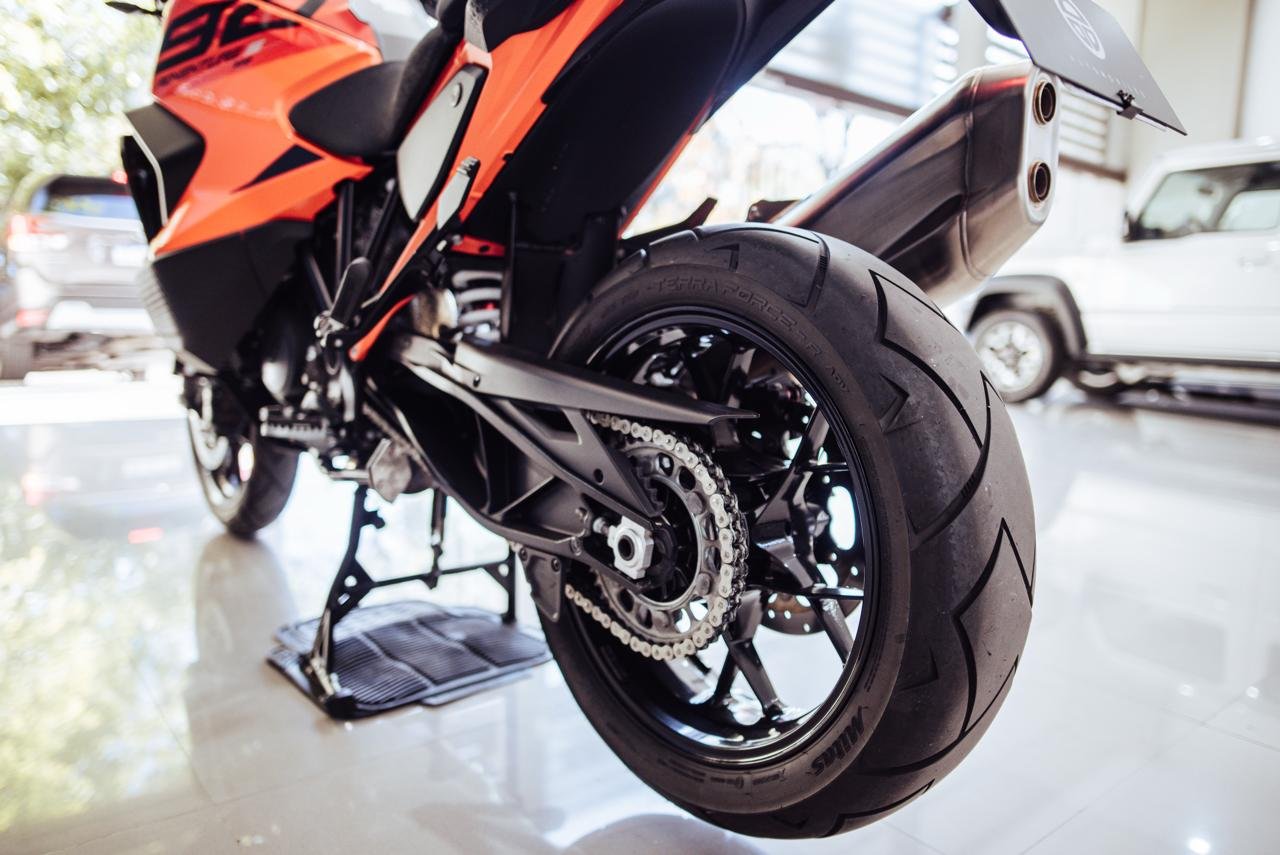 
 KTM 1290 SUPER ADVENTURE S 2025 7900km full									