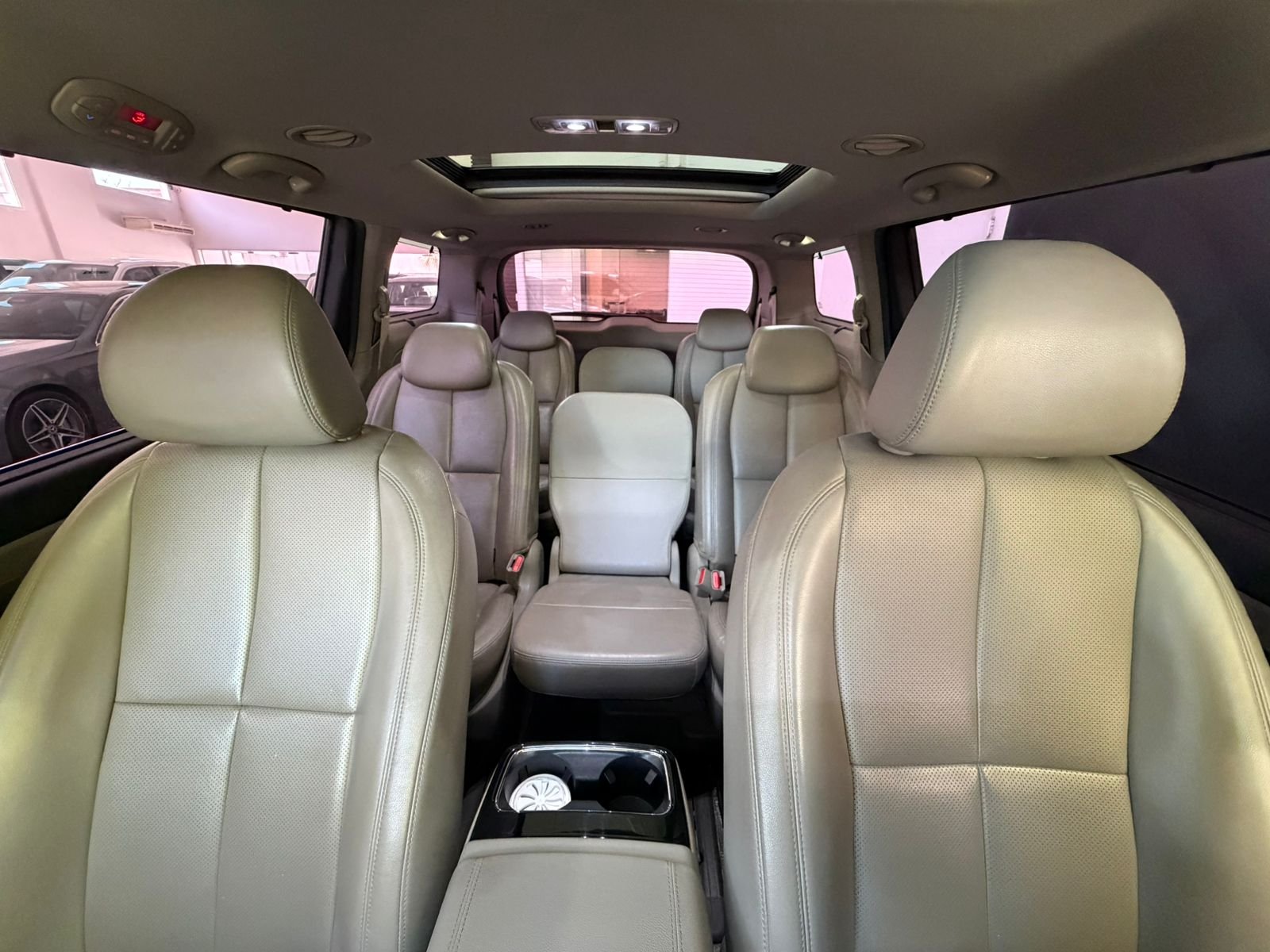 
 KIA CARNIVAL EX 2.2 AT CRDi 130000km 2020 full									