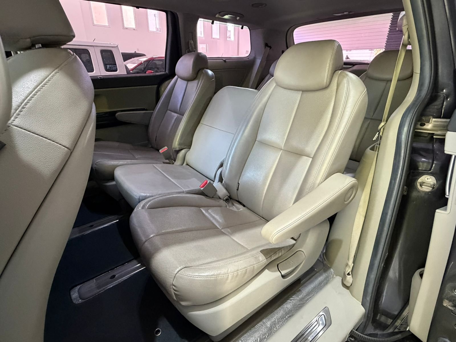 
 KIA CARNIVAL EX 2.2 AT CRDi 130000km 2020 full									