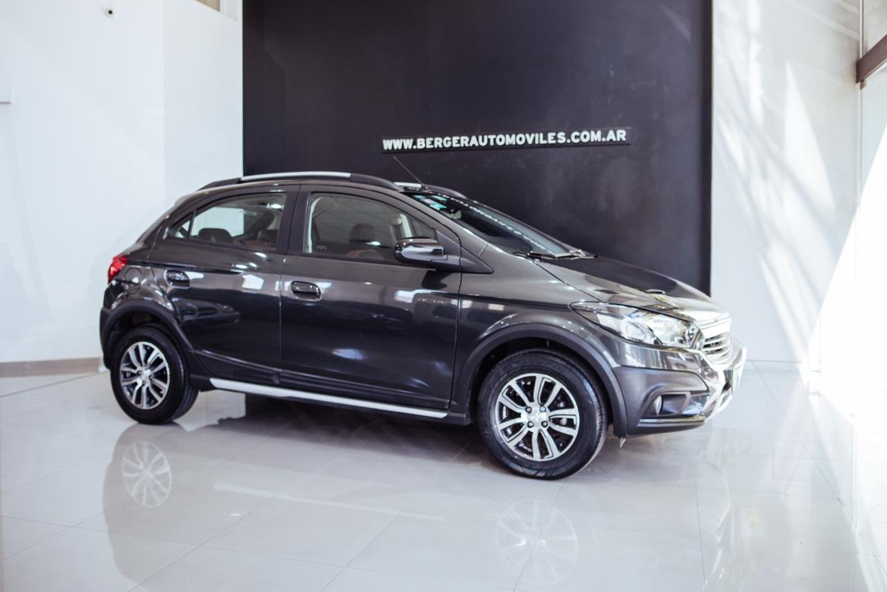 
 CREVROLET ÓNIX ACTIV 2017 116000km full									