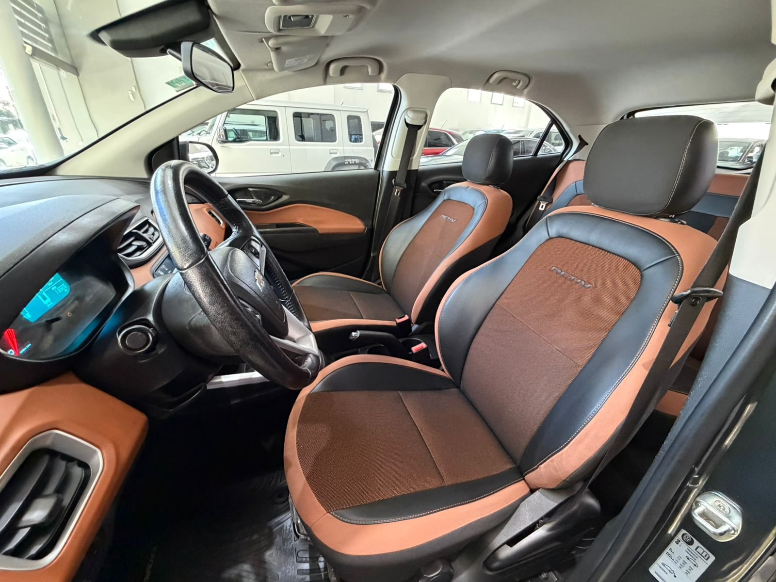 
 CREVROLET ÓNIX ACTIV 2017 116000km full									