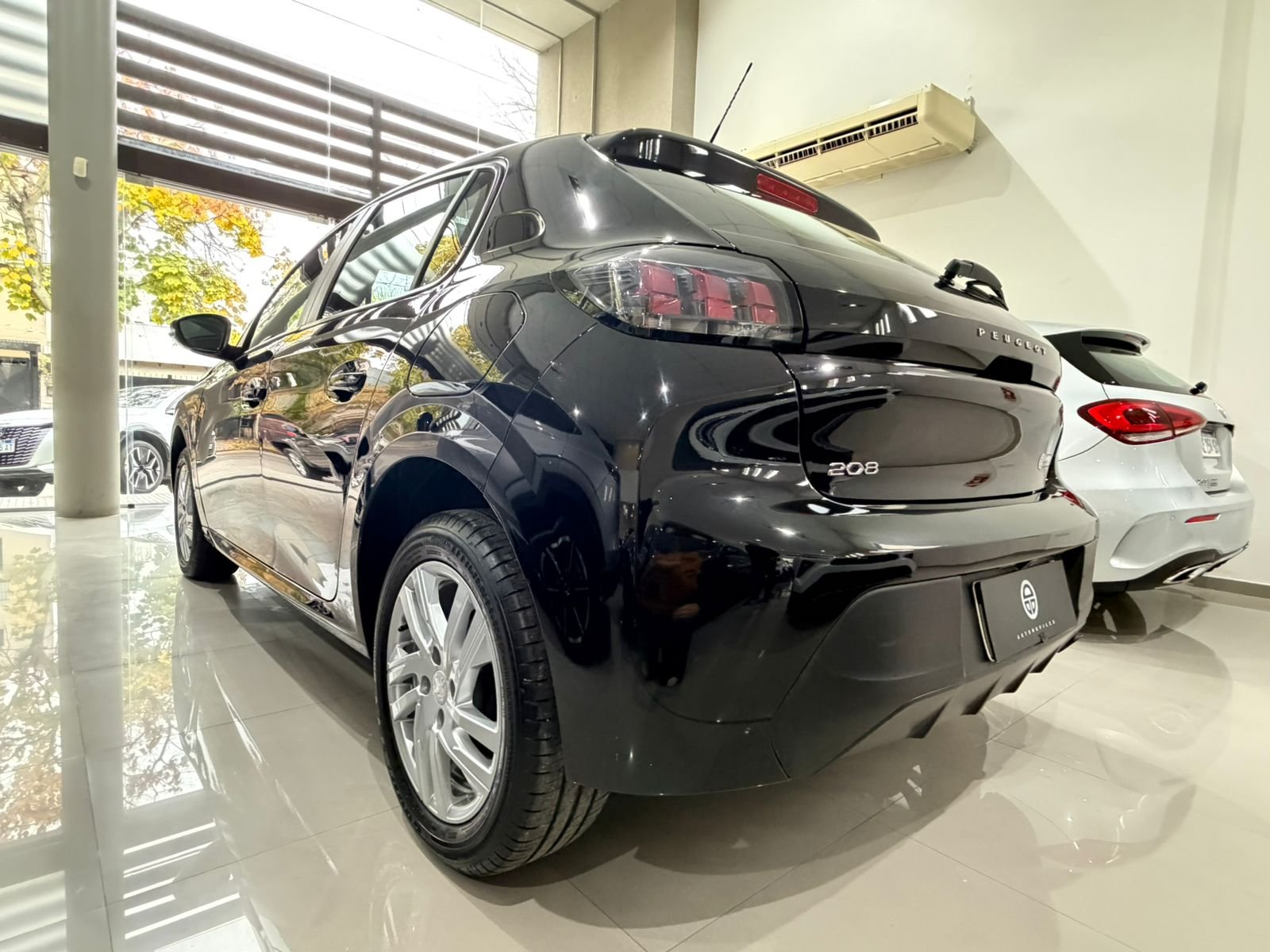 
 Peugeot 208 Active Pack 2023 MT 76000 km full									