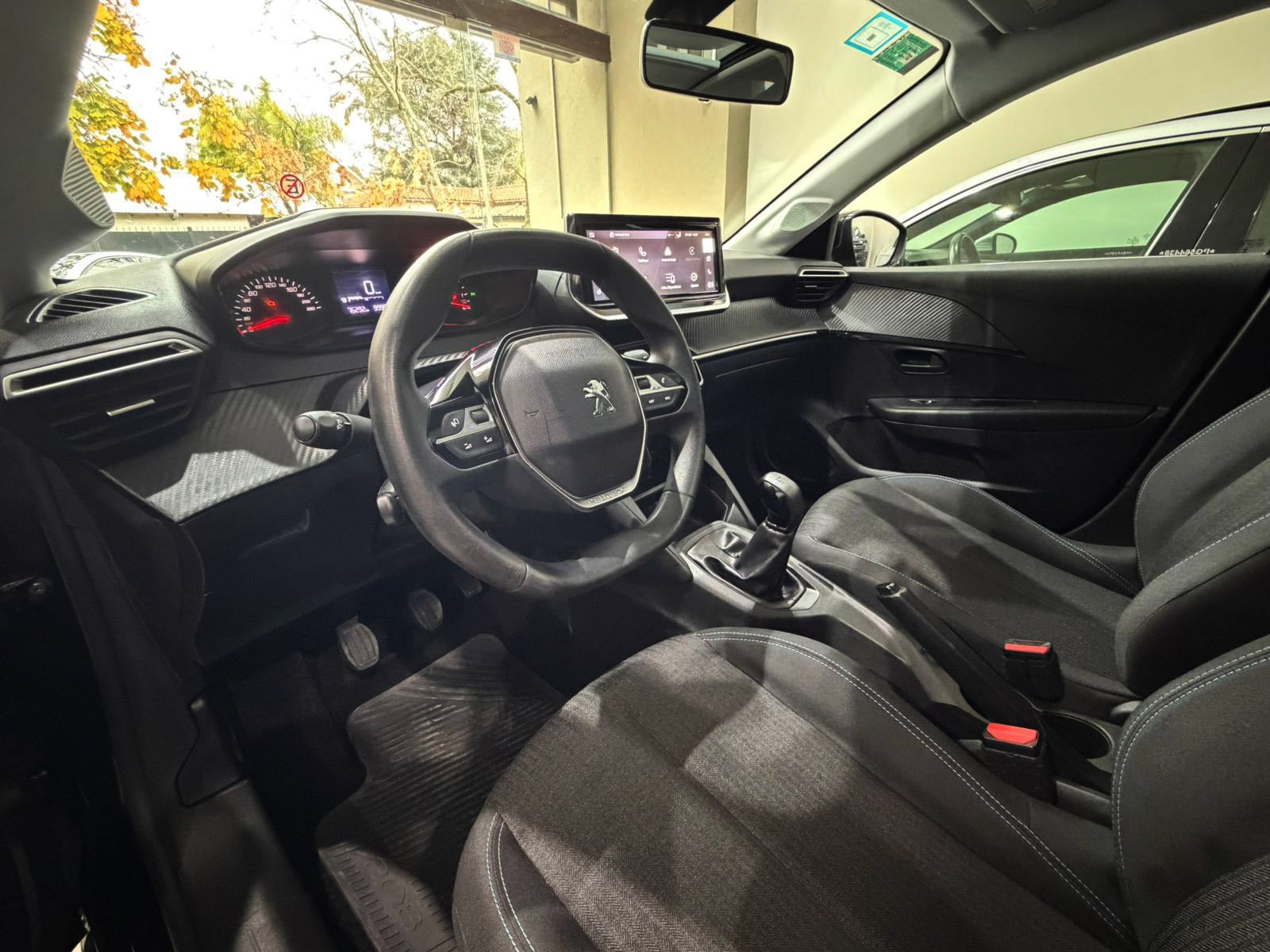 
 Peugeot 208 Active Pack 2023 MT 76000 km full									