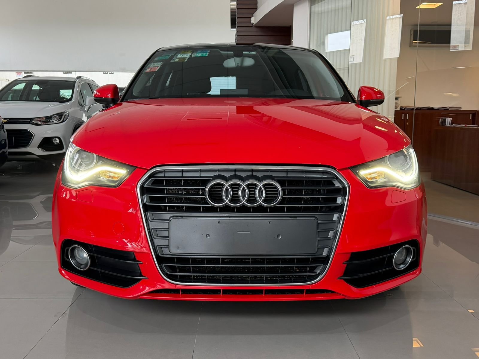 
 Audi A1 Sportback 2013 124000km full									