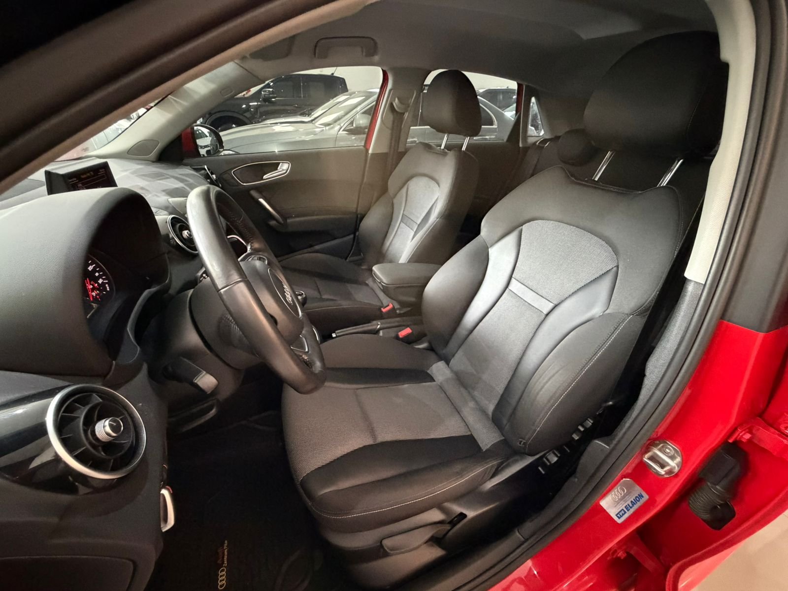 
 Audi A1 Sportback 2013 124000km full									