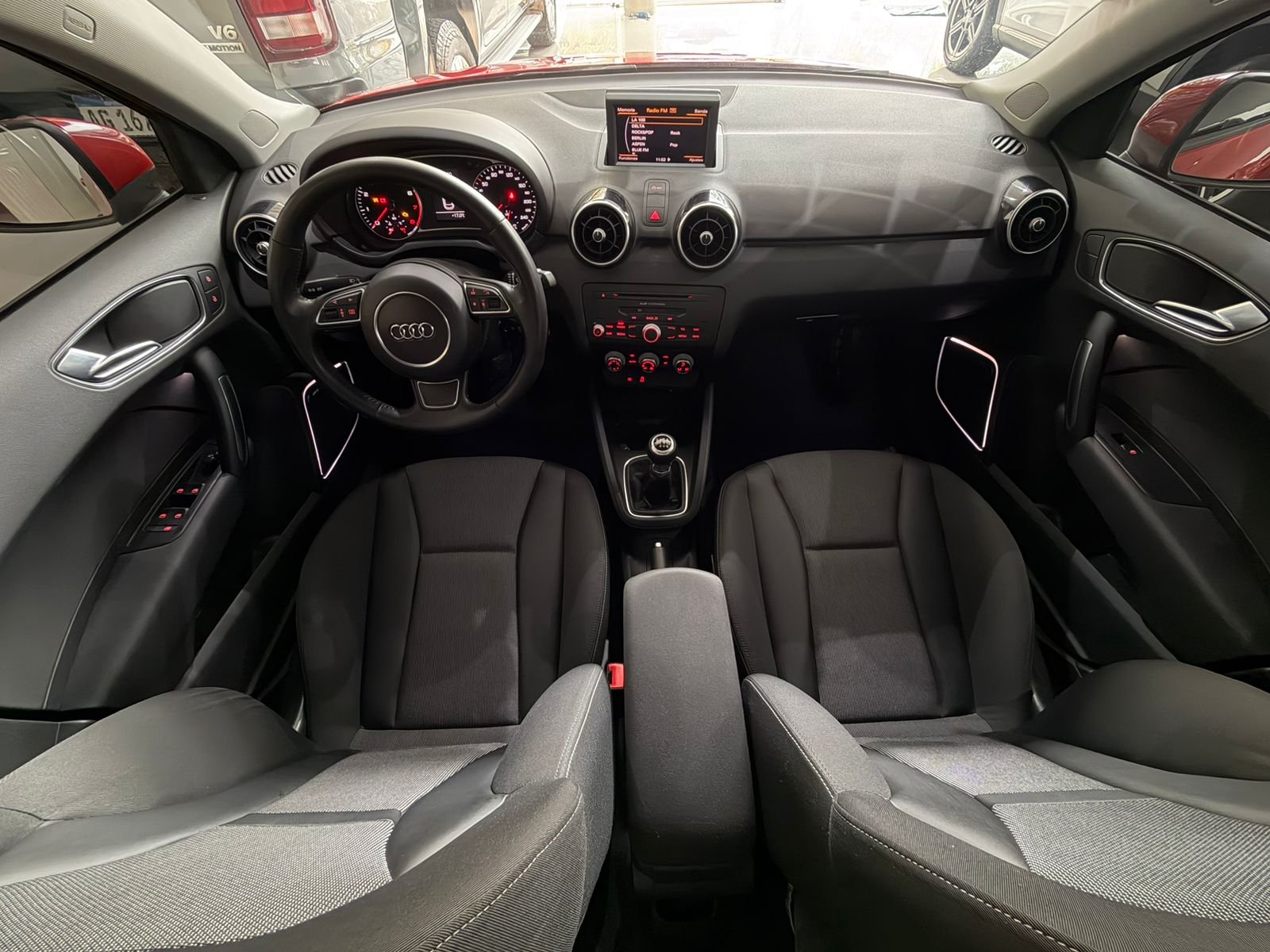 
 Audi A1 Sportback 2013 124000km full									
