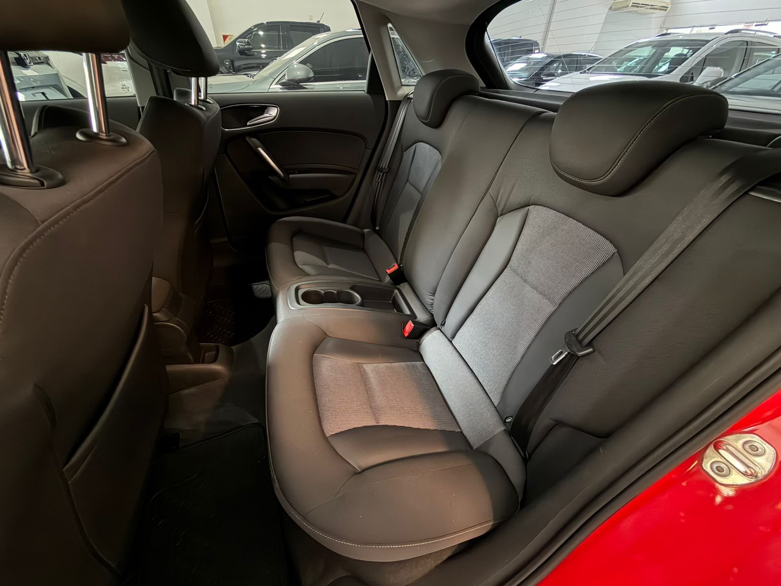 
 Audi A1 Sportback 2013 124000km full									