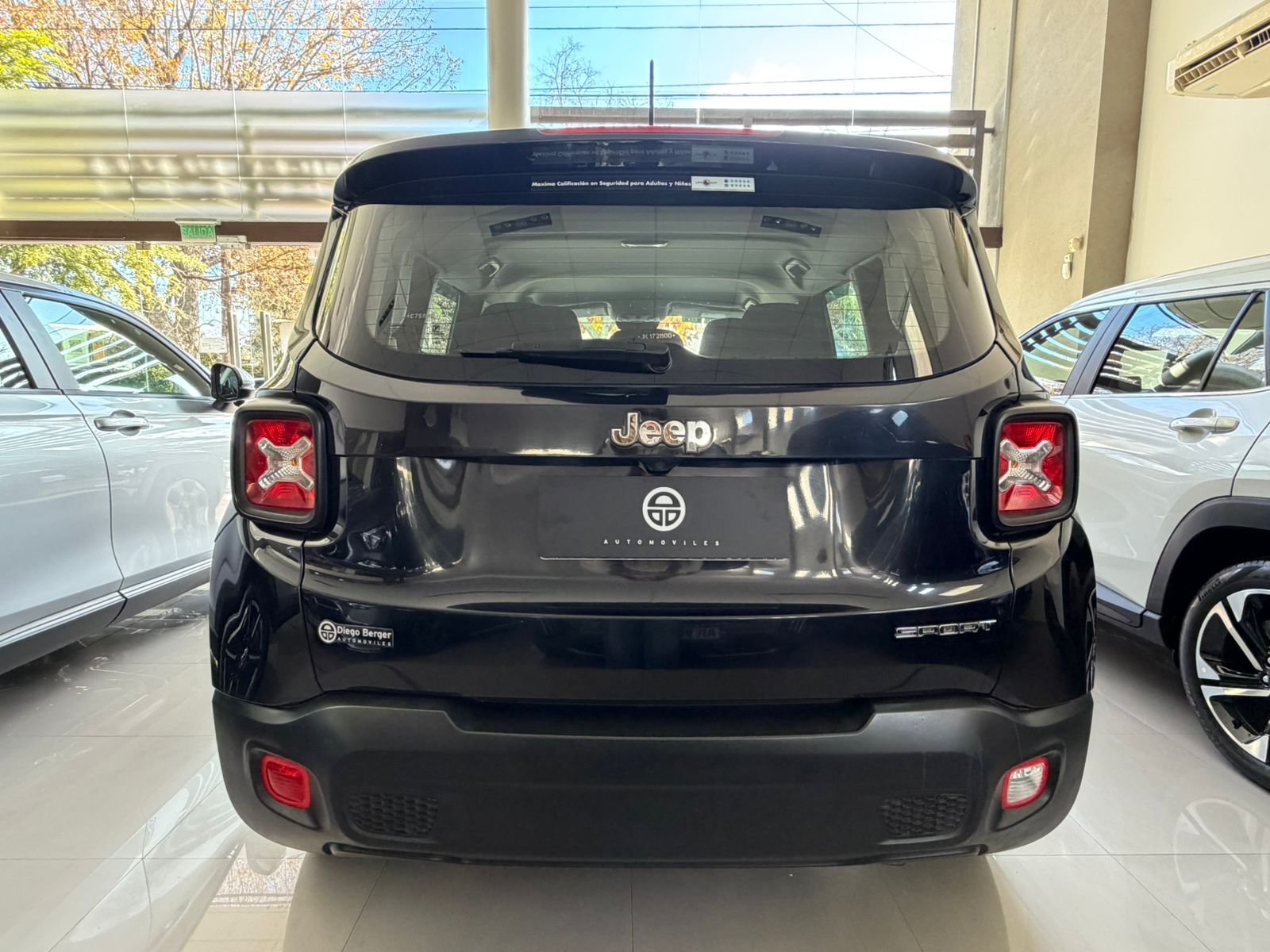 
 Jeep Renegade Sport MT full									
