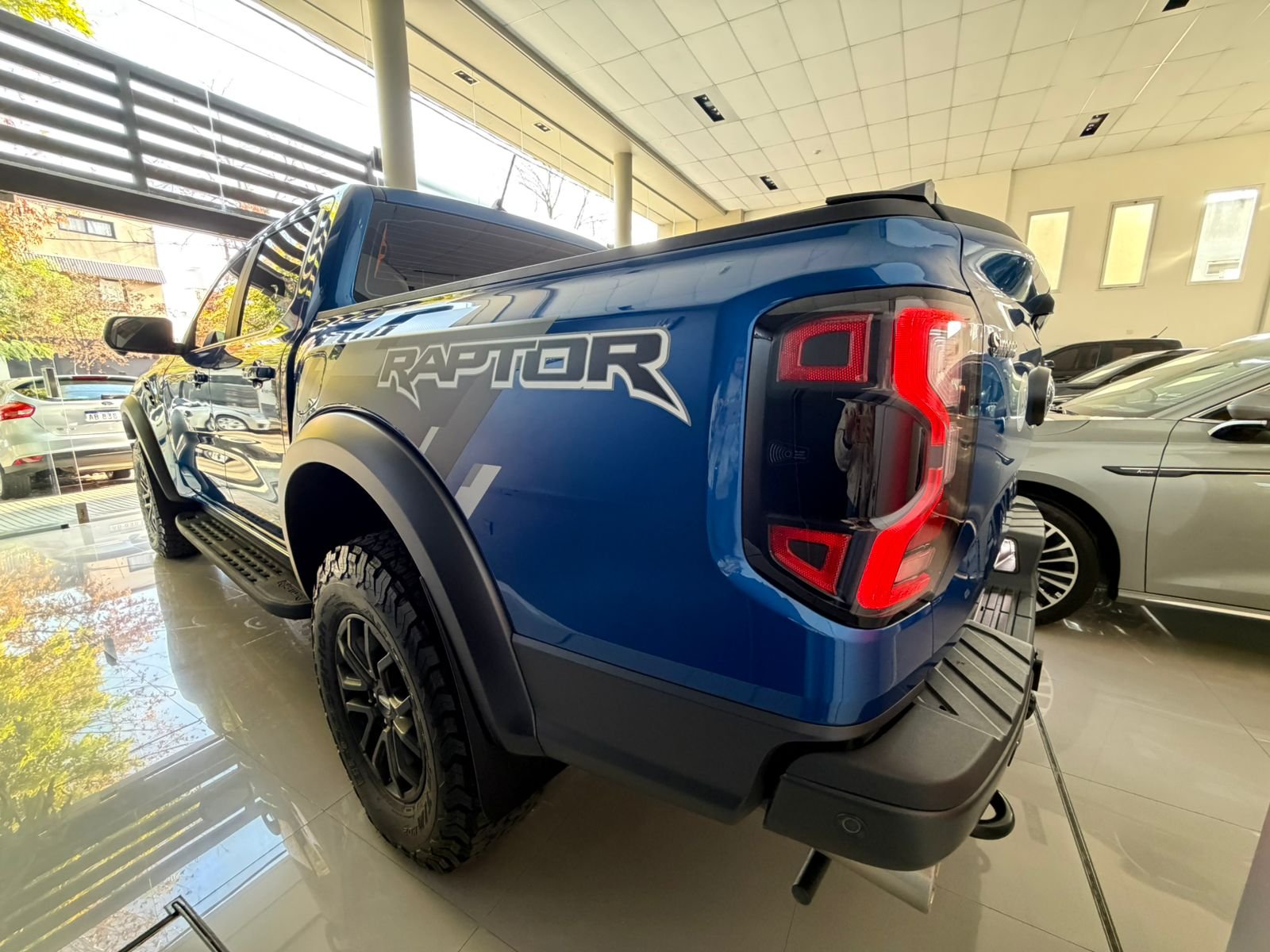 
 Ford Ranger Raptor 3.0 L V6 4×4 10 AT 2025 800km full									