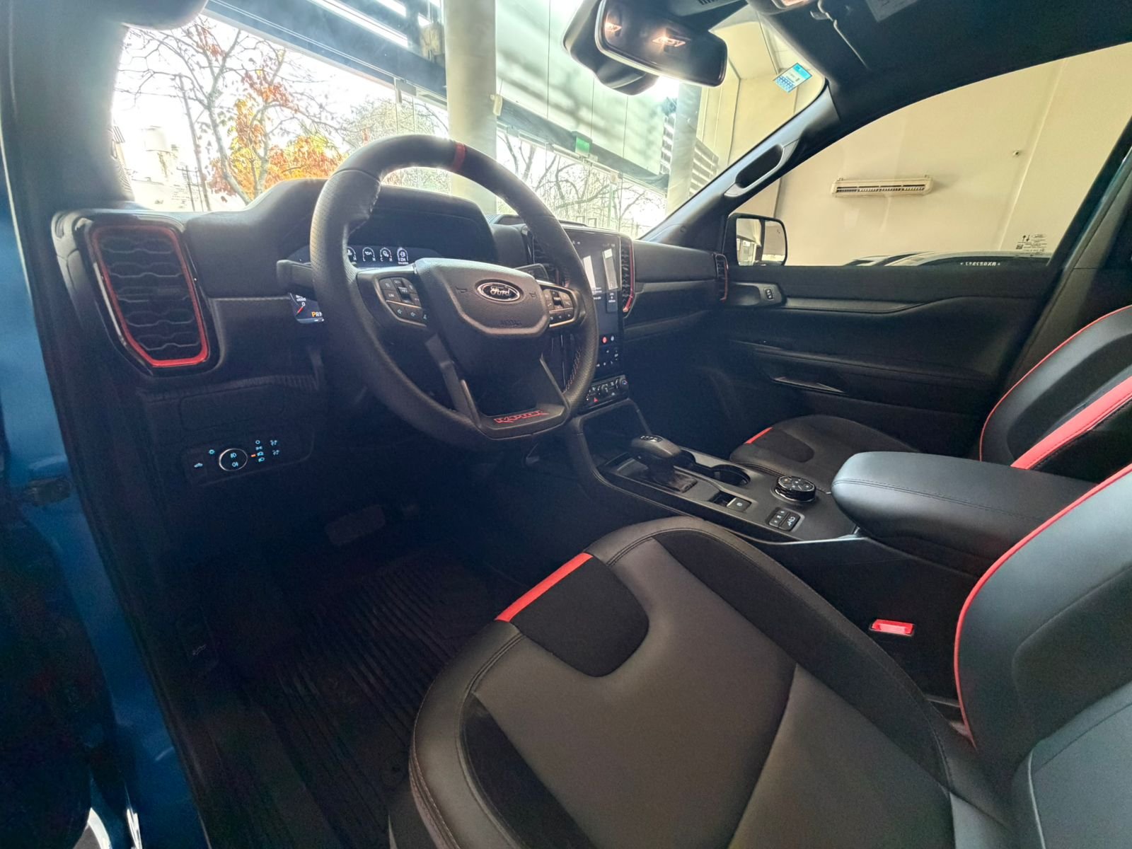 
 Ford Ranger Raptor 3.0 L V6 4×4 10 AT 2025 800km full									