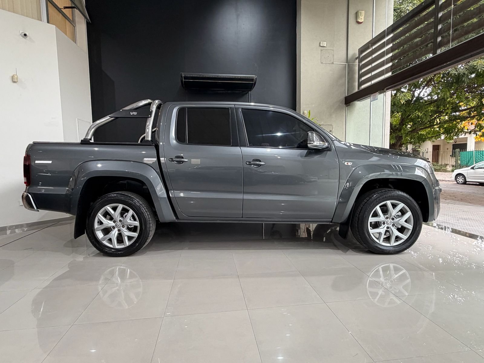 
 Volkswagen Amarok Highline V6 2020 148000km full									