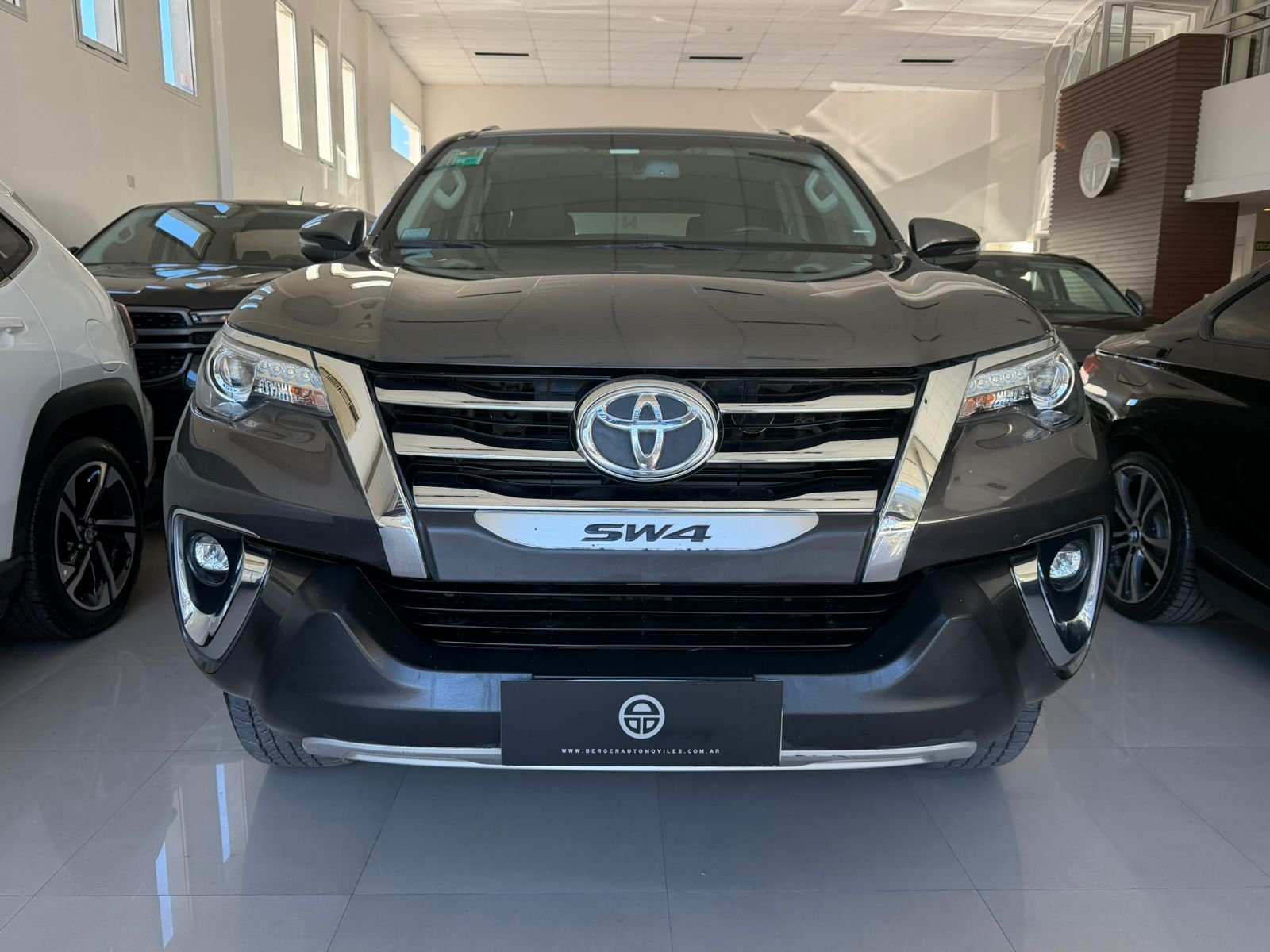 
 Toyota SW4 2020 SRX 7A 132000 km full									