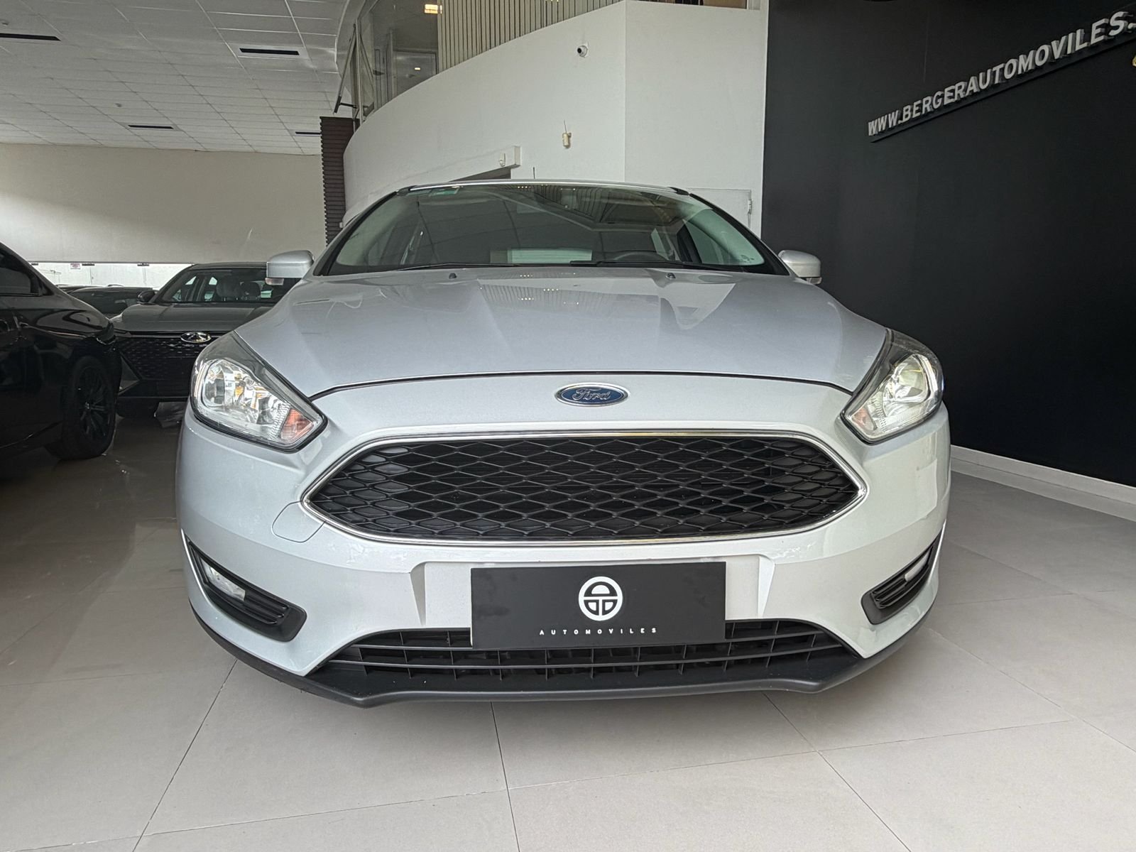 
 Ford Focus S 2017 110000km full									